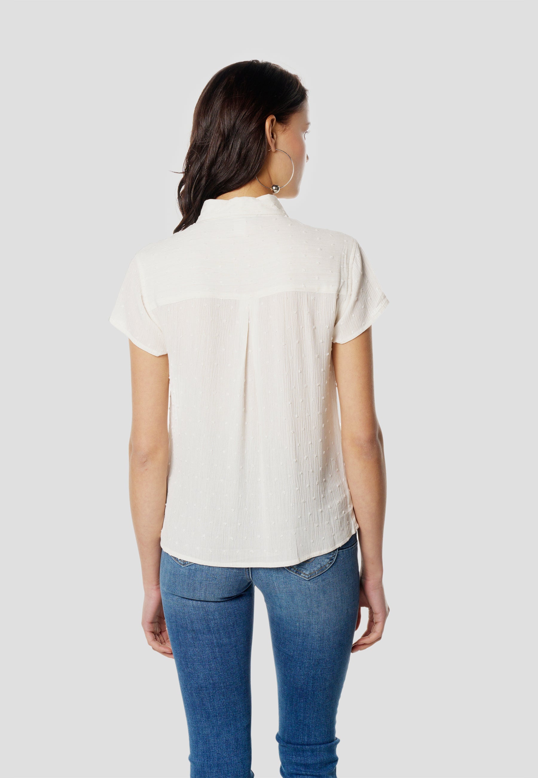 Camisa Mujer Manga Corta Plumeti Bordado Floral – Koroshi Blanco
