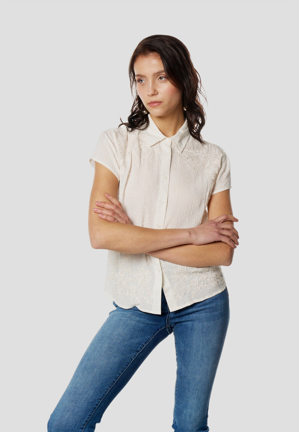 Camisa Mujer Manga Corta Plumeti Bordado Floral – Koroshi Blanco