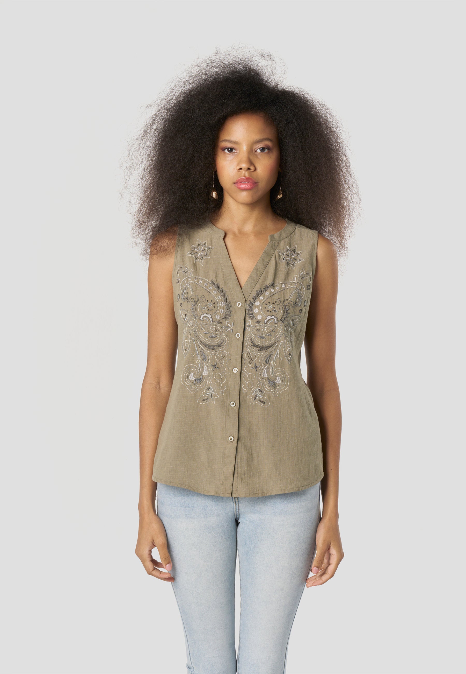 Blusa Mujer Sin Mangas Bordado Paisley Escote Pico – Koroshi 2612BL50