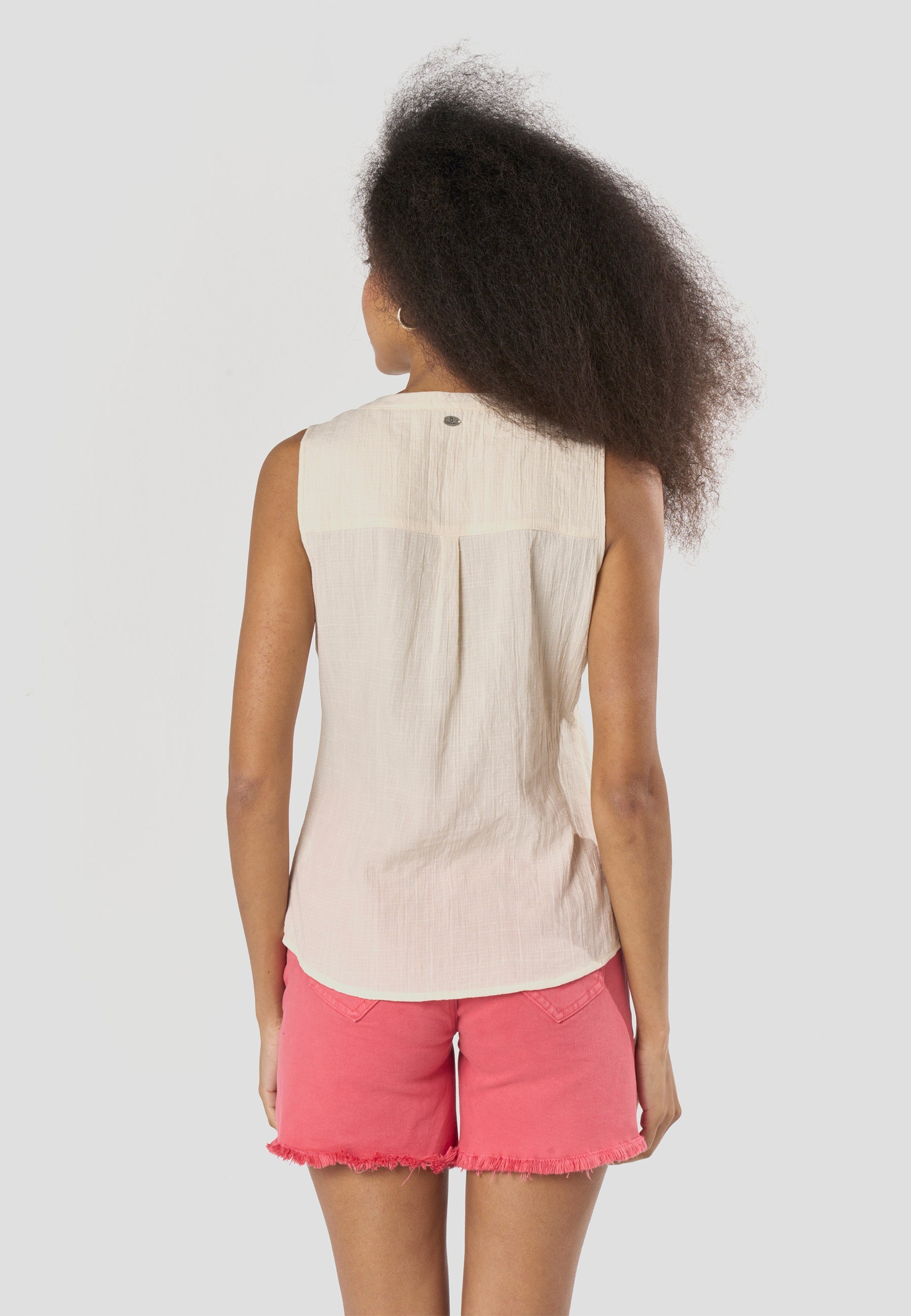 Blusa Mujer Sin Mangas Bordado Paisley Escote Pico – Koroshi 2612BL50