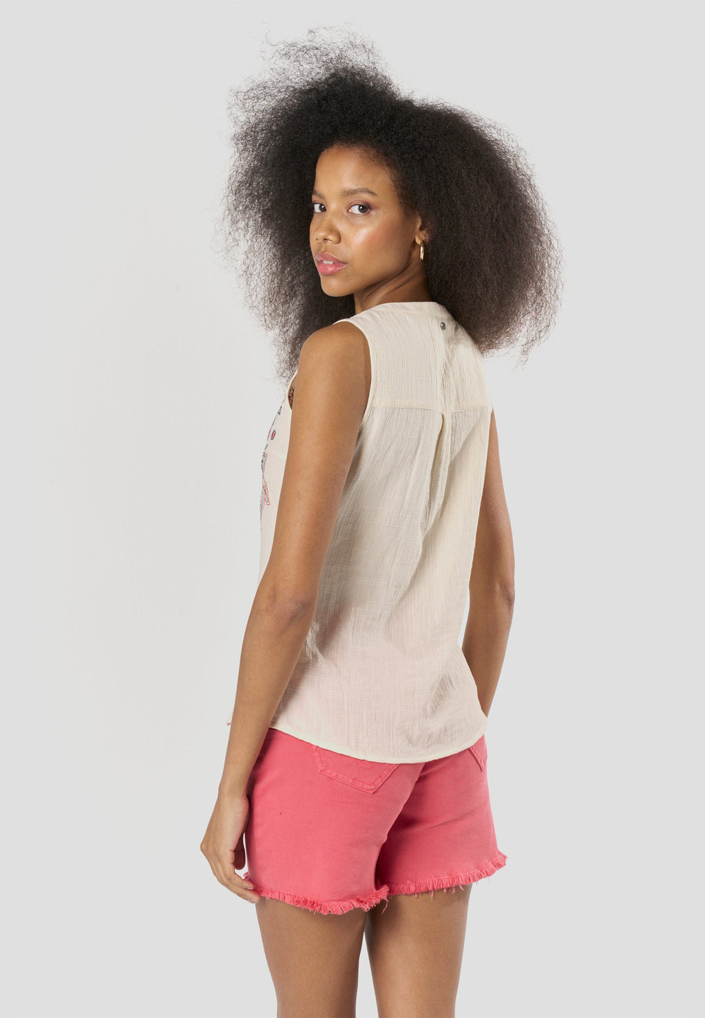 Blusa Mujer Sin Mangas Bordado Paisley Escote Pico – Koroshi 2612BL50