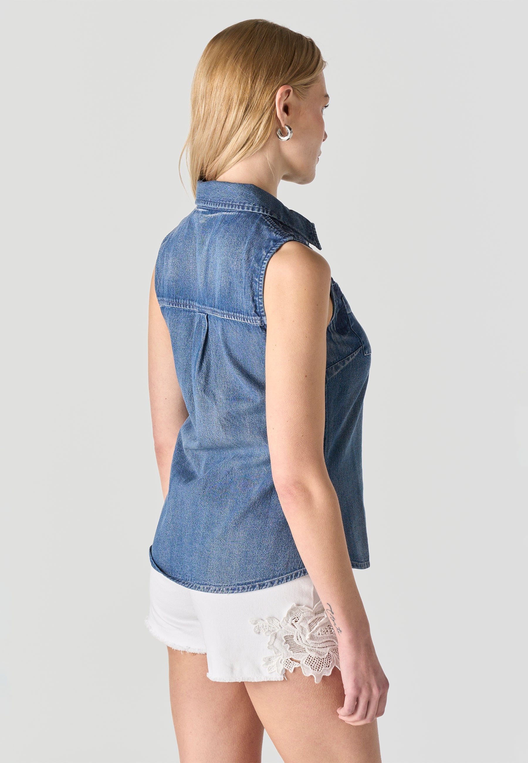 Camisa Mujer Sin Mangas Vaquera Bordada – Koroshi Azul