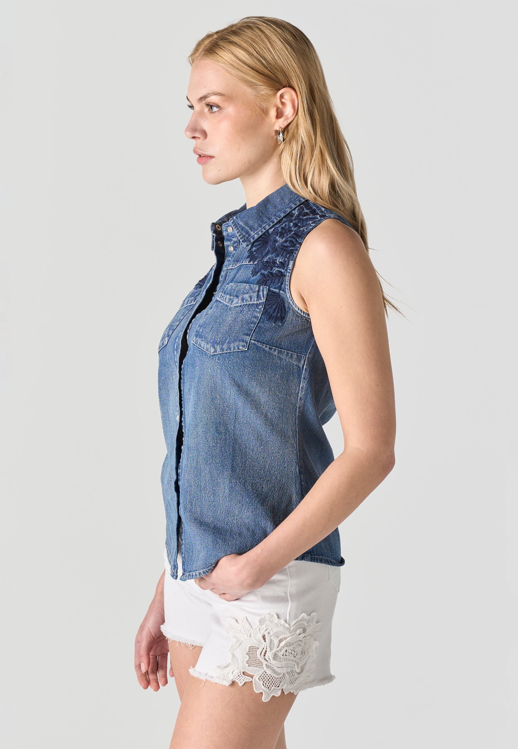 Camisa Mujer Sin Mangas Vaquera Bordada – Koroshi Azul