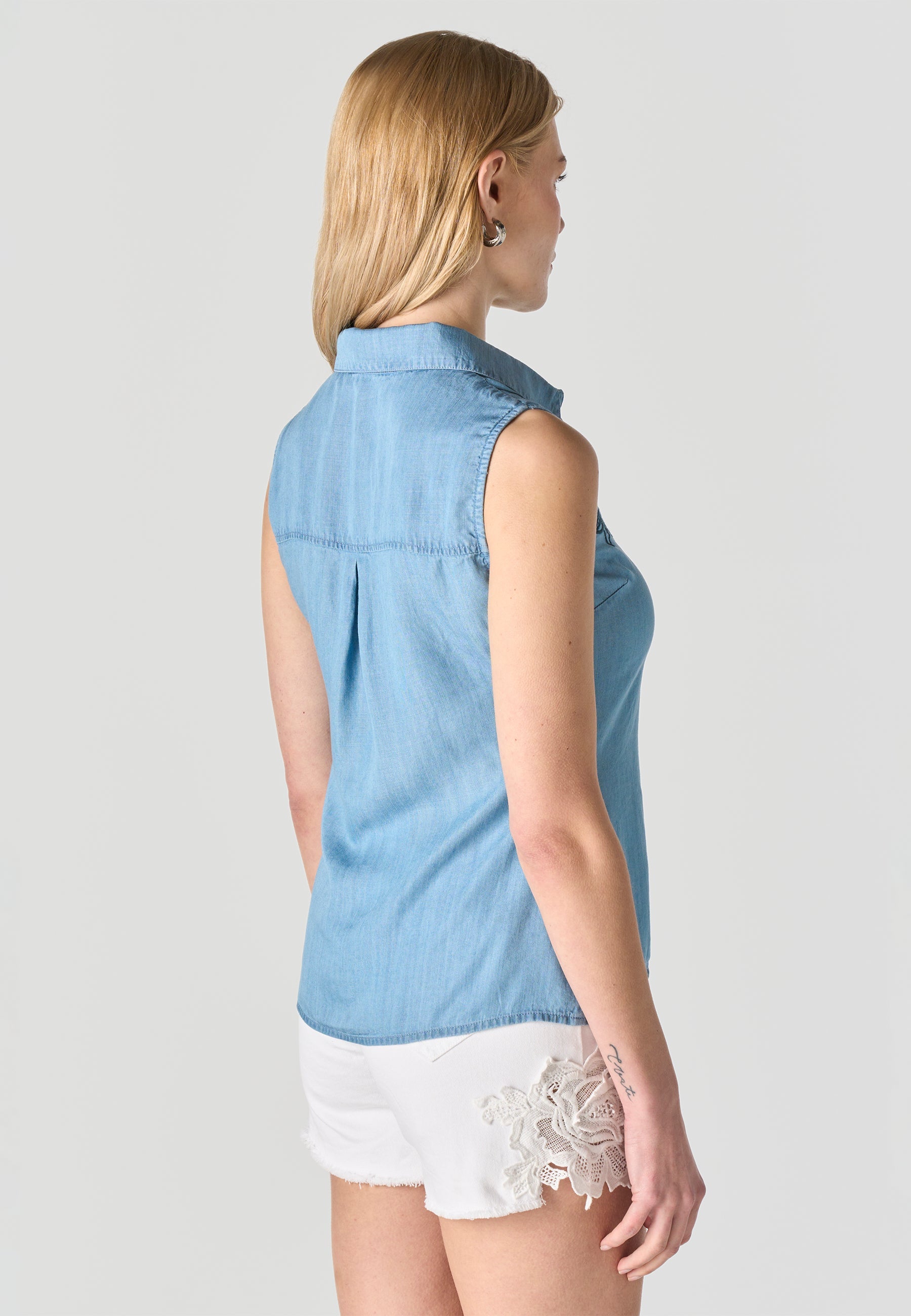 Blusa Mujer Sin Mangas Bordada Efecto Denim – Koroshi Azul