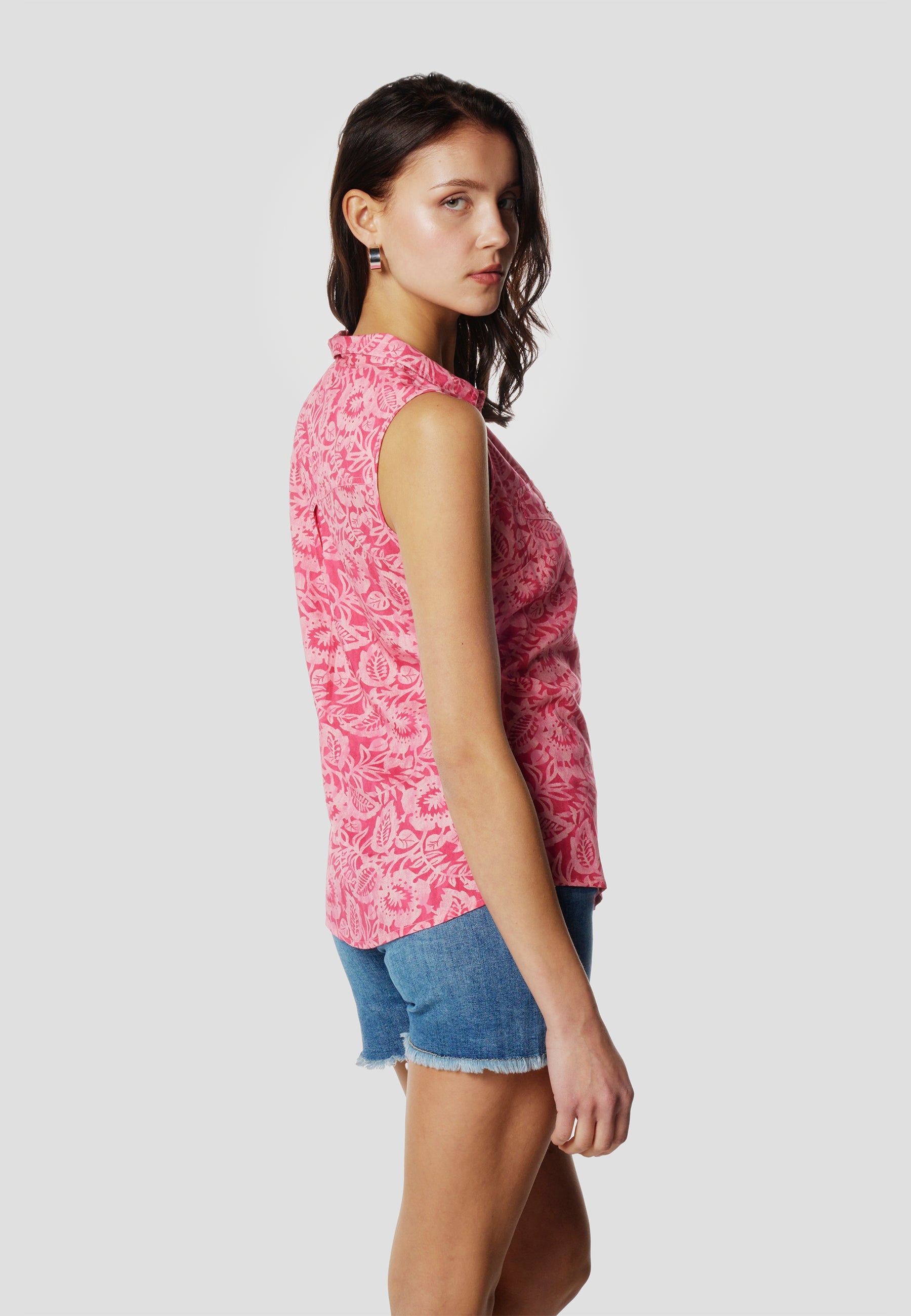 Blusa Mujer Sin Mangas Estampado Hojas Viscosa – Koroshi 2612BL78