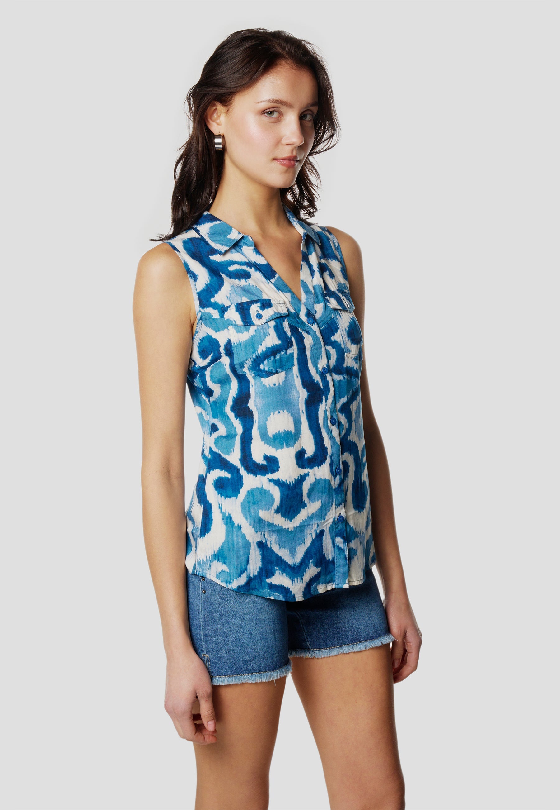 Blusa Mujer Sin Mangas Estampado Hojas Viscosa – Koroshi 2612BL78