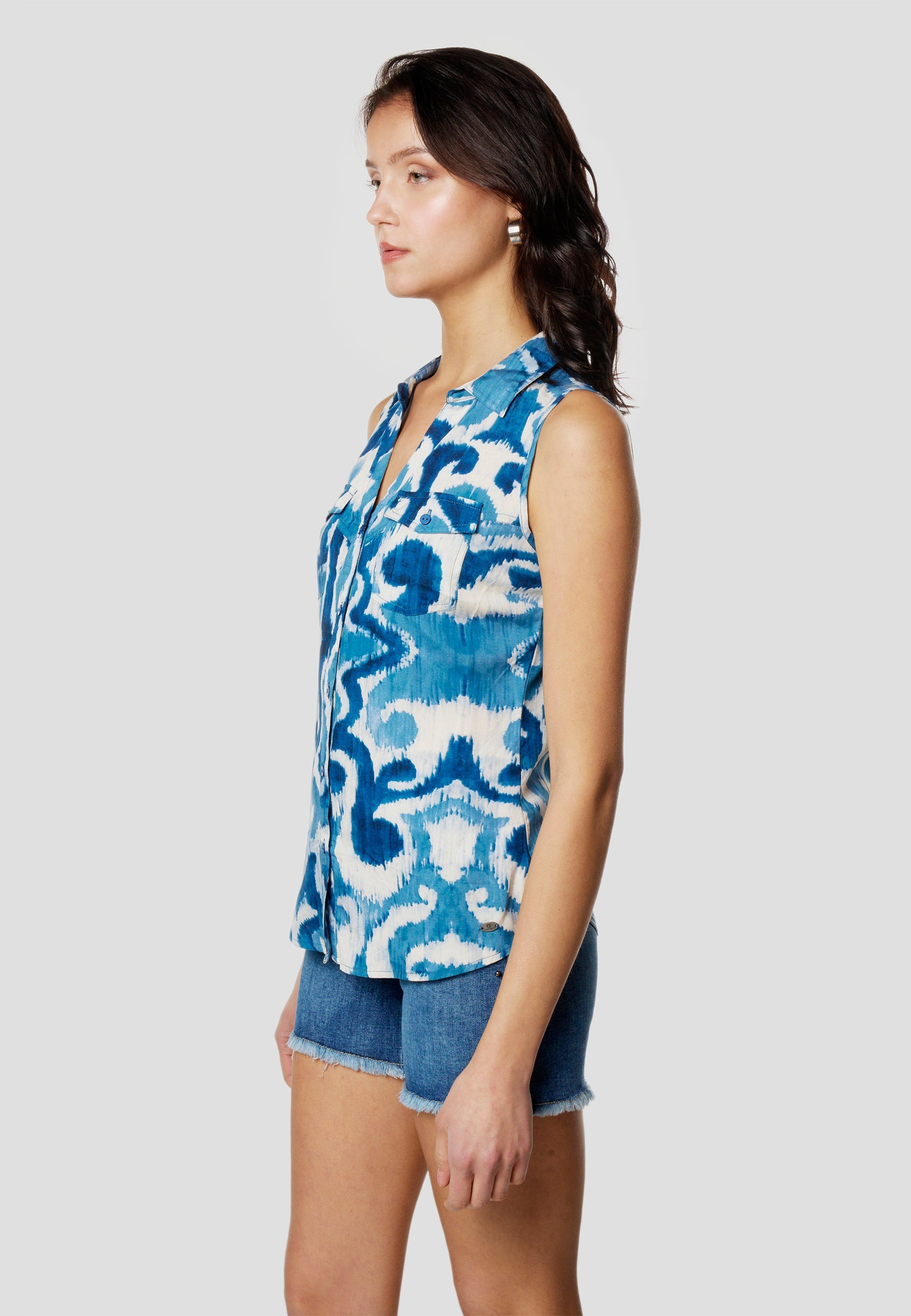 Blusa Mujer Sin Mangas Estampado Hojas Viscosa – Koroshi 2612BL78