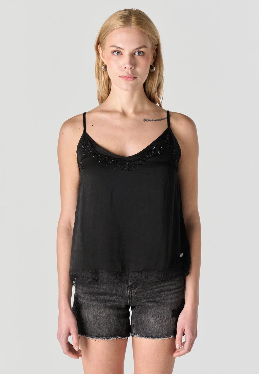 Blusa Mujer Tirantes Satén Drapeada – Koroshi Negro