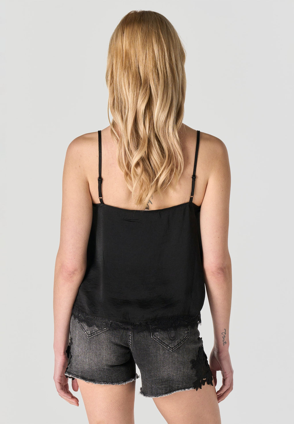 Blusa Mujer Tirantes Satén Drapeada – Koroshi Negro