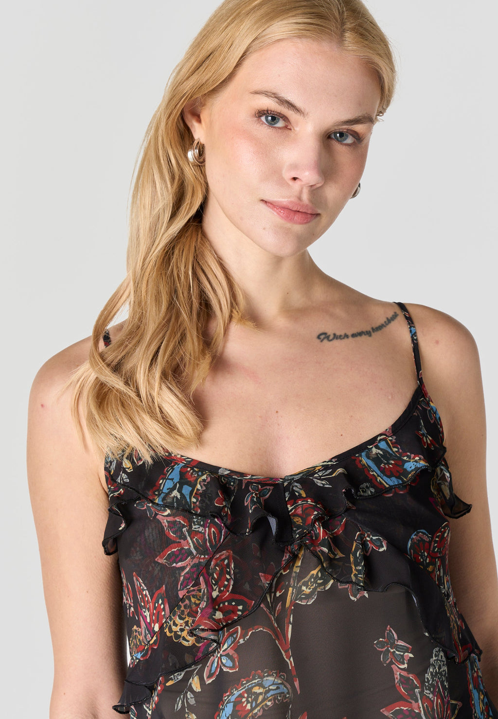 Blusa Mujer Tirantes Semitransparente Floral – Koroshi Negro