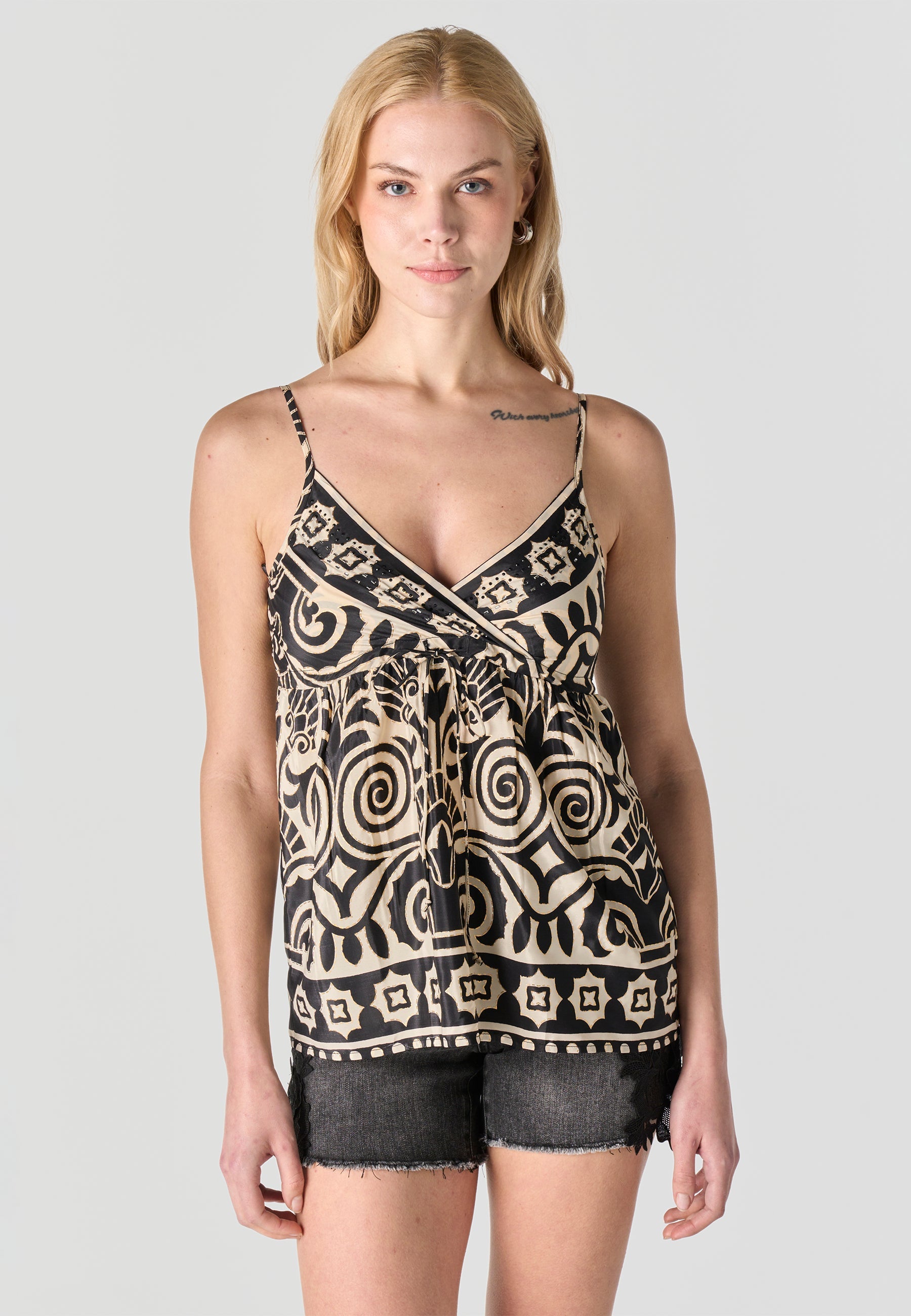 Blusa Mujer Tirantes Satén Escote Cruzado – Koroshi 2612BL97
