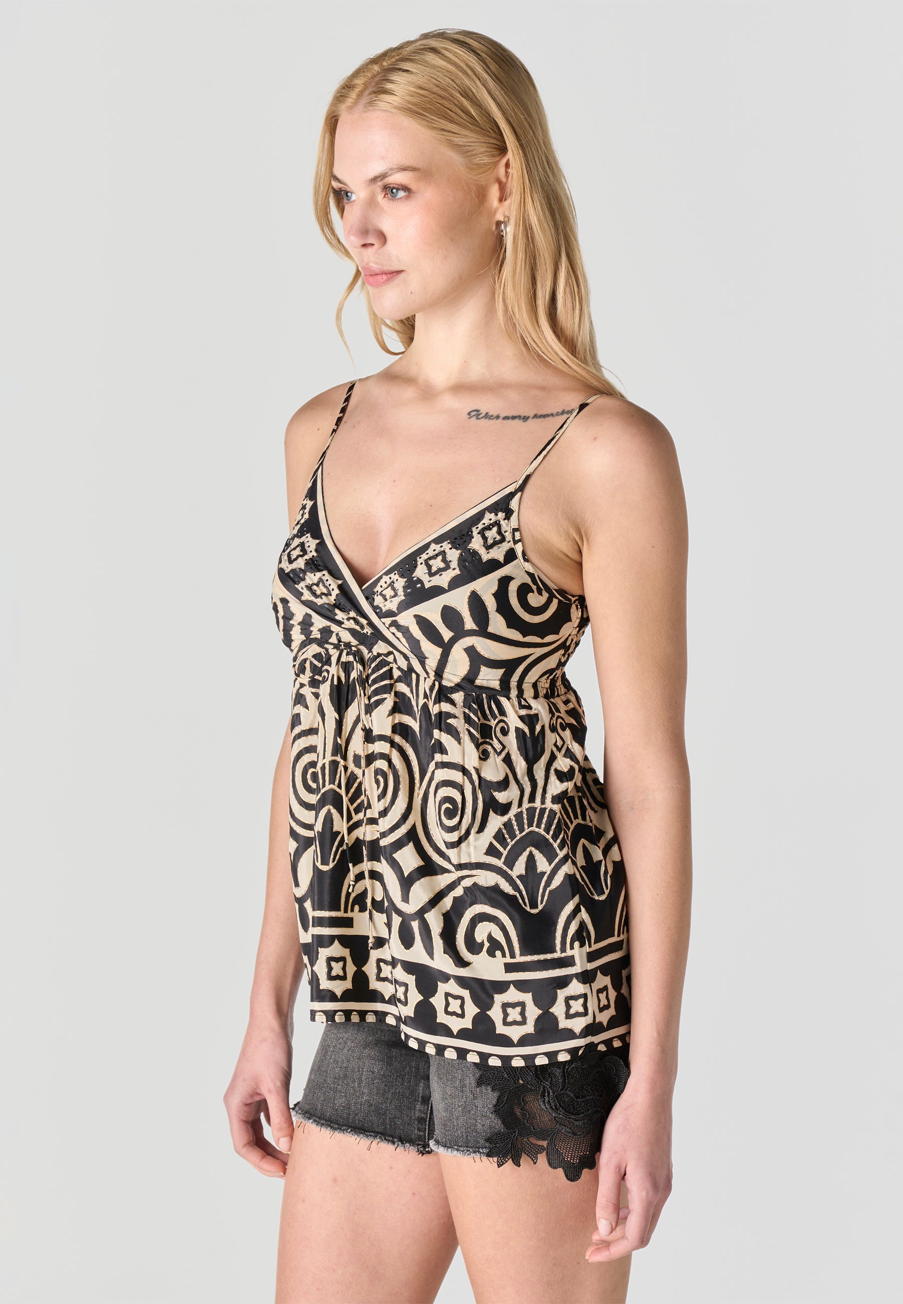 Blusa Mujer Tirantes Satén Escote Cruzado – Koroshi 2612BL97