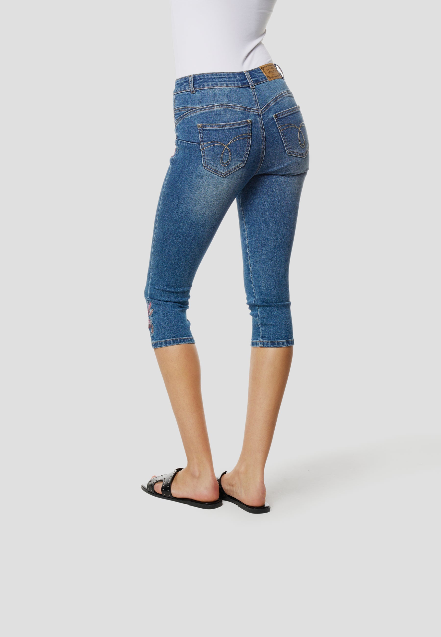 Pantalón Pirata Mujer Bordado – Koroshi Azul Oscuro