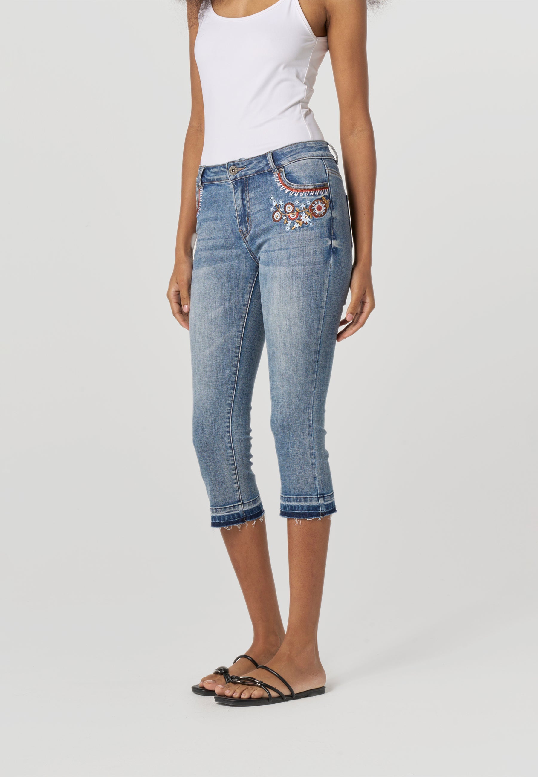 Pantalón Pirata Mujer Bordado – Koroshi Azul Medio