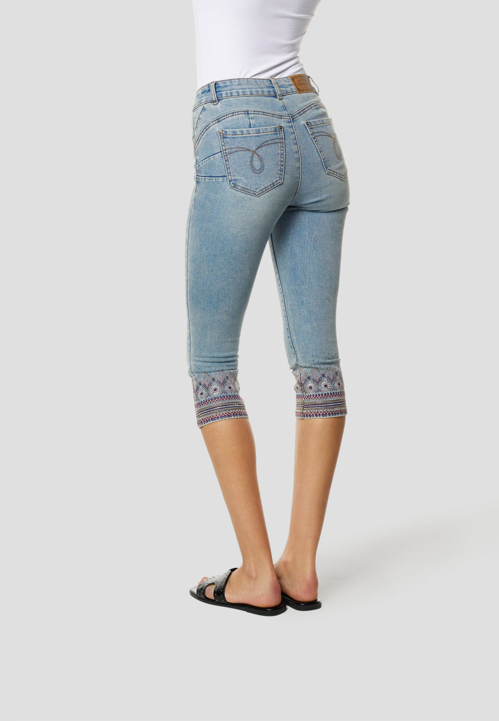Pantalón Pirata Mujer Vaquero Bordado Brillos – Koroshi Azul