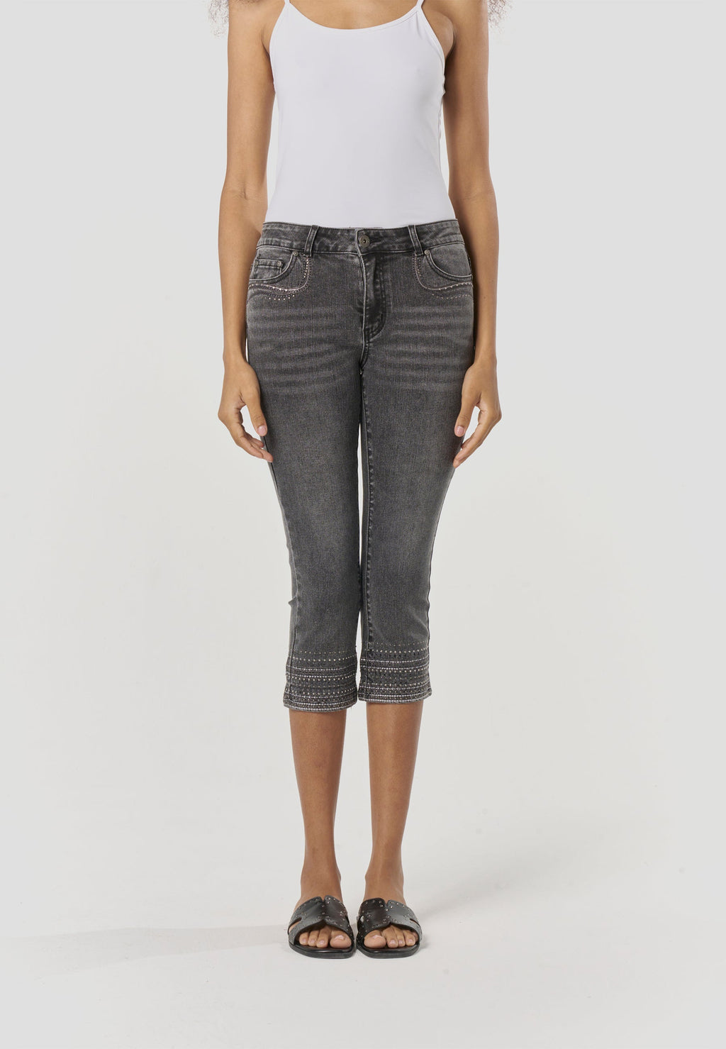 Pantalón Pirata Mujer Vaquero Bordado – Koroshi Negro