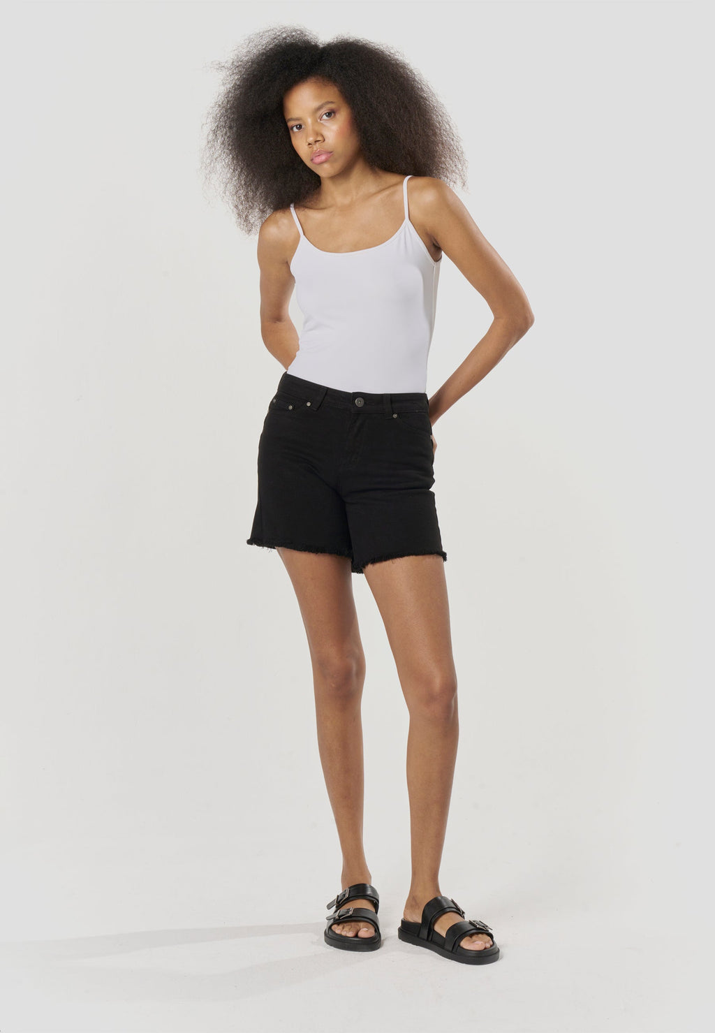 Pantalón Corto Mujer Algodón Bajo Desflecado – Koroshi 2612PS45