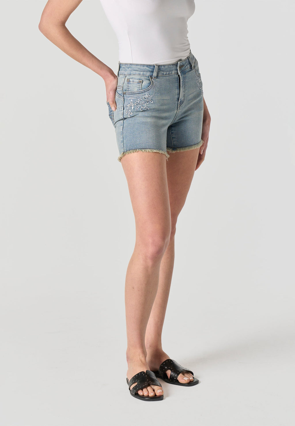 Pantalón Corto Mujer Vaquero Regular Bordado – Koroshi Azul Claro