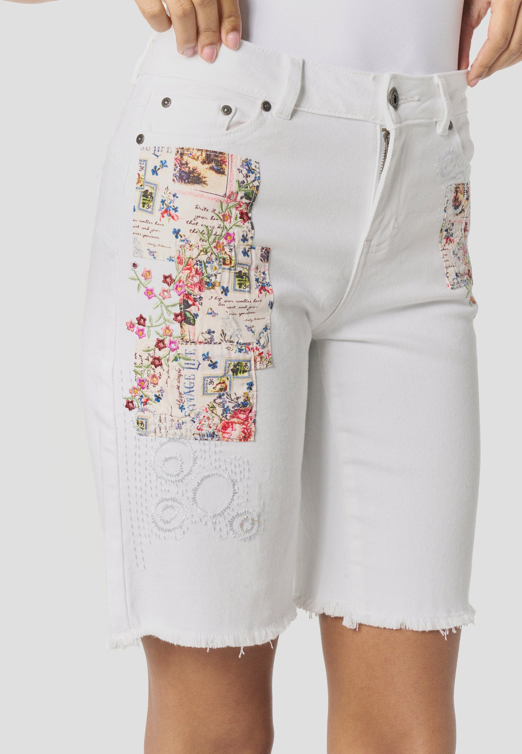 Bermuda Mujer Vaquera Patchwork Floral – Koroshi Blanca