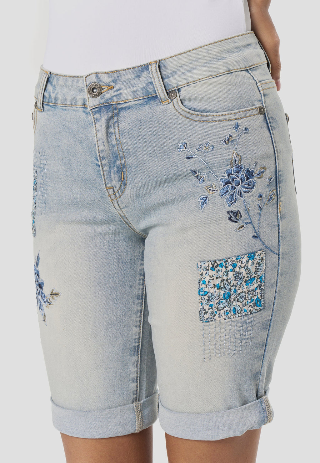 Bermuda Mujer Vaquera Patchwork Bordado Floral – Koroshi Azul Claro