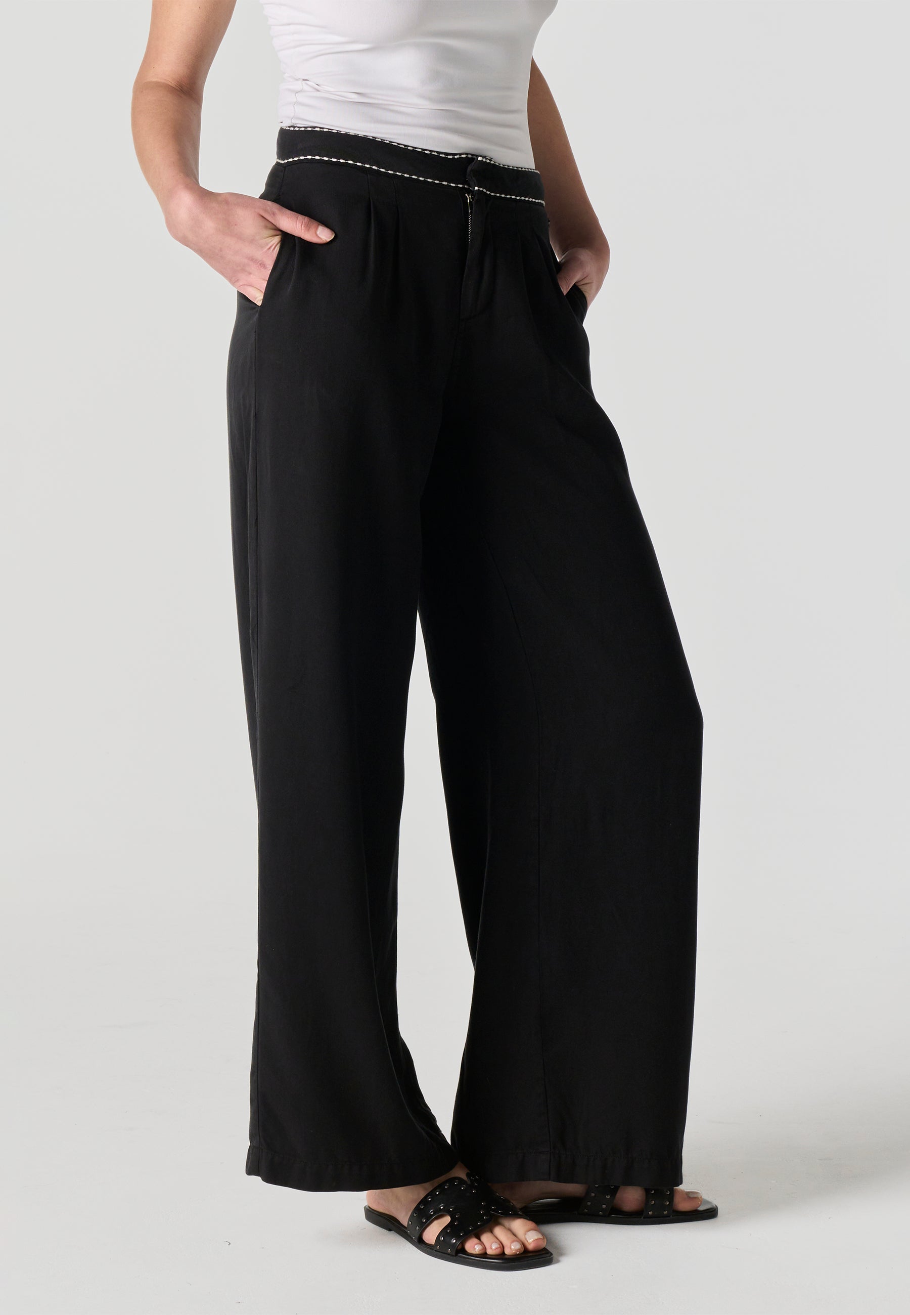 Pantalón Fluido Mujer Lyocell Tiro Medio – Koroshi Negro