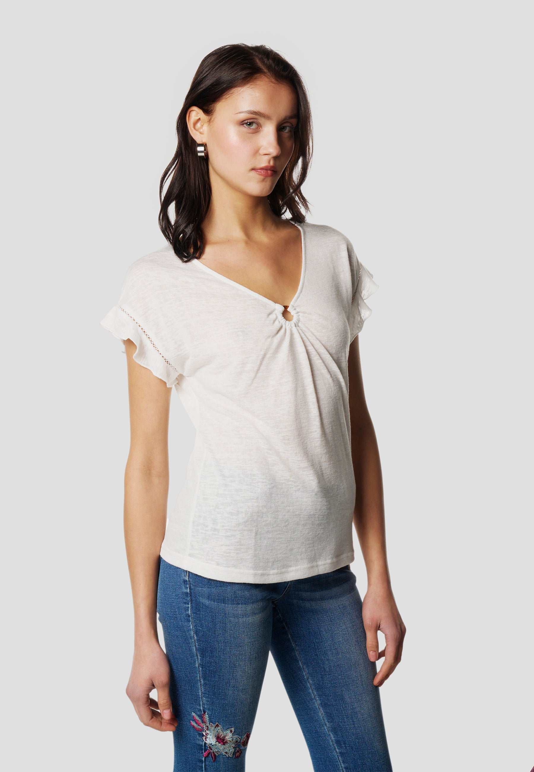 Camiseta Mujer Manga Corta Escote Pico con Aro – Koroshi 2612TP02