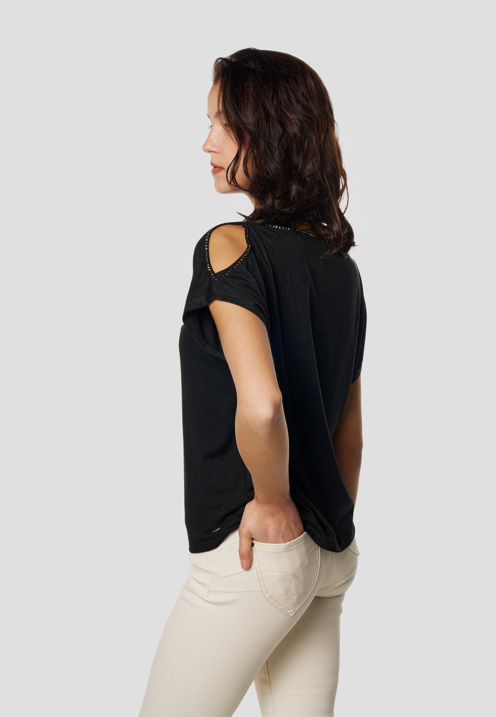 Camiseta Mujer Manga Corta Escote con Pedrería y Abertura – Koroshi 2612TP05