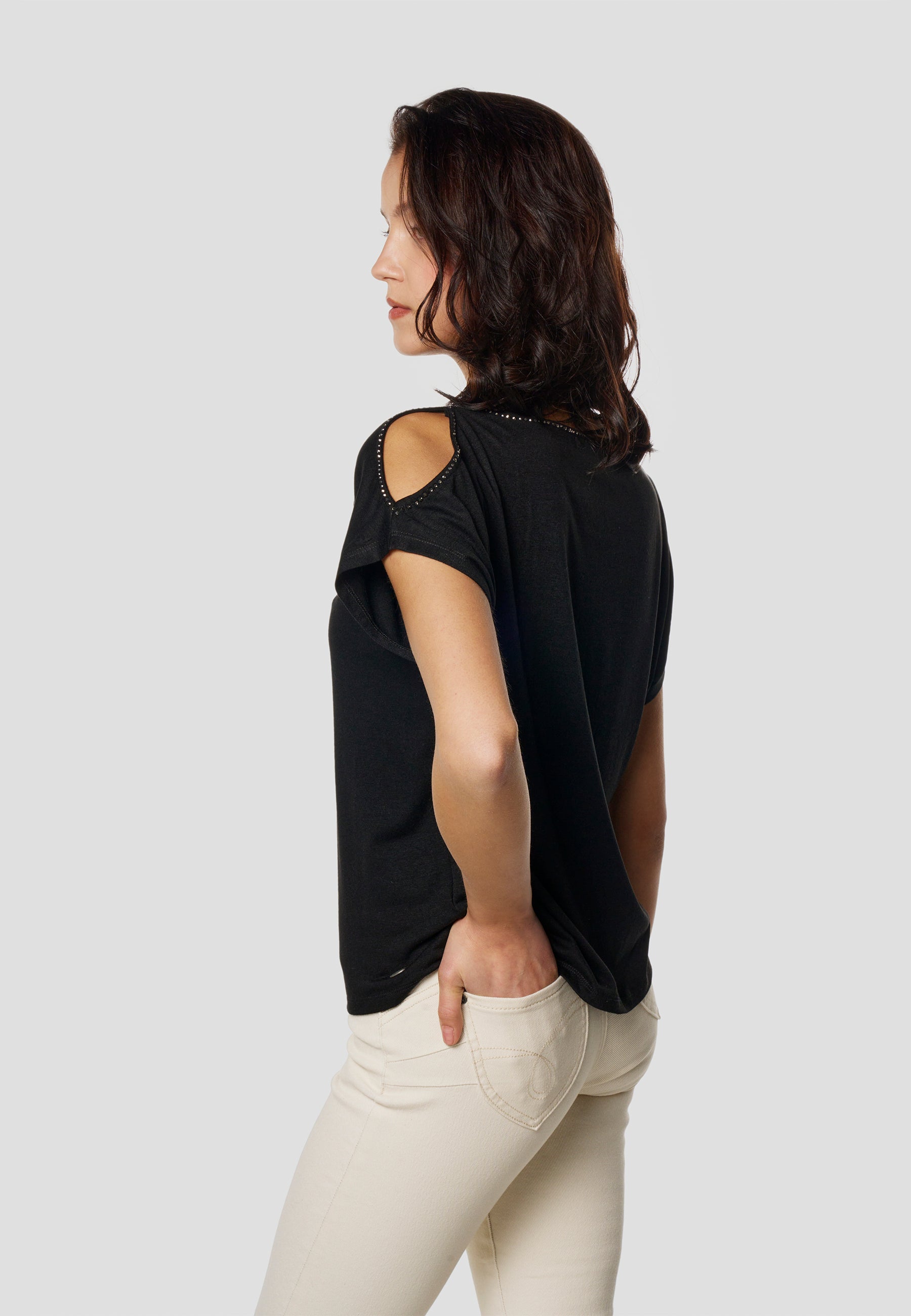 Camiseta Mujer Manga Corta Escote con Pedrería y Abertura – Koroshi 2612TP05