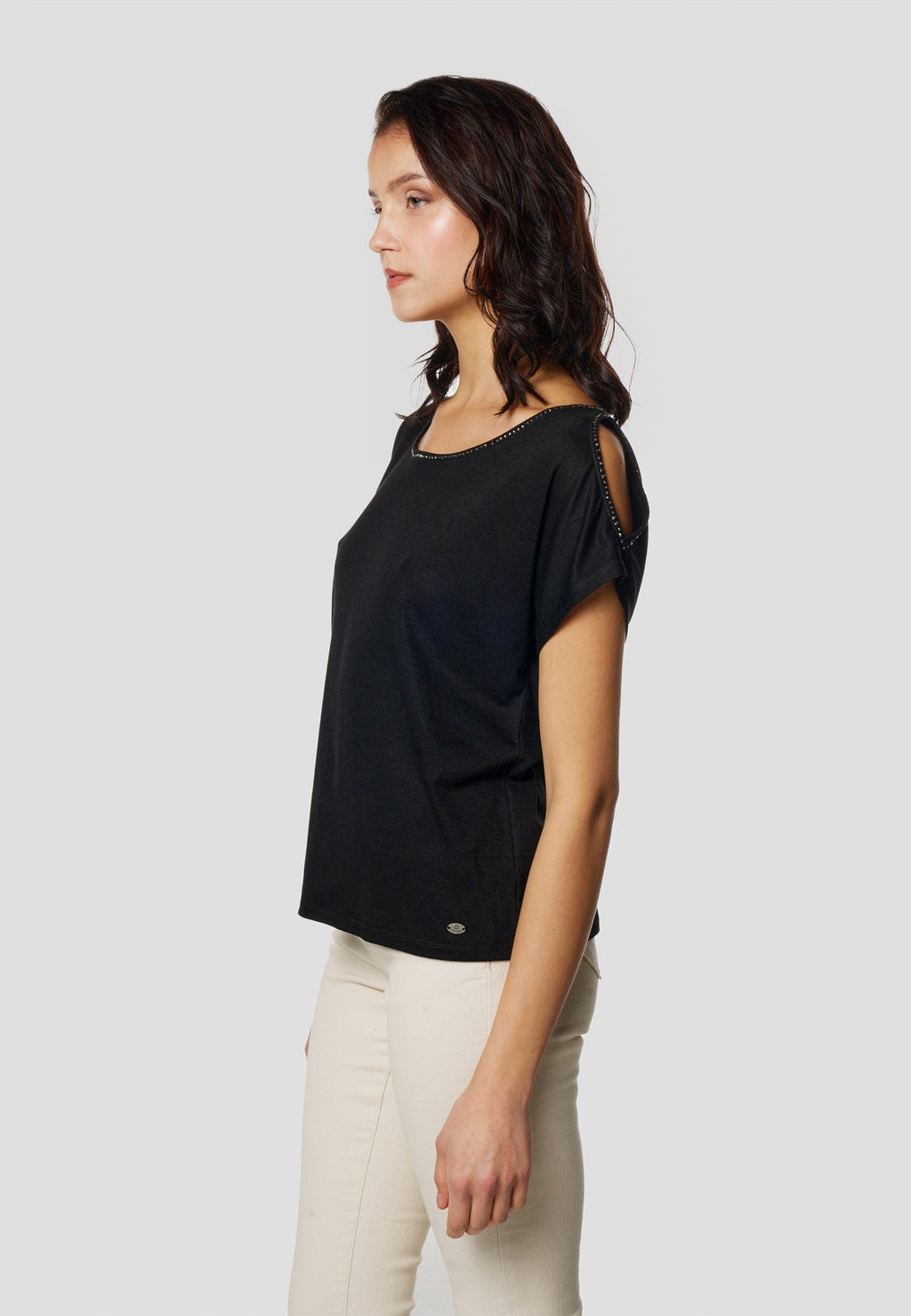 Camiseta Mujer Manga Corta Escote con Pedrería y Abertura – Koroshi 2612TP05