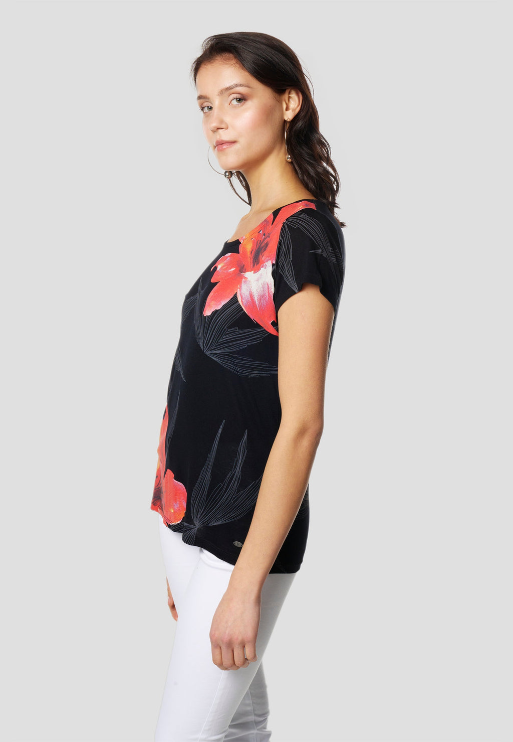 Camiseta Mujer Manga Corta Estampado Floral – Koroshi Negra