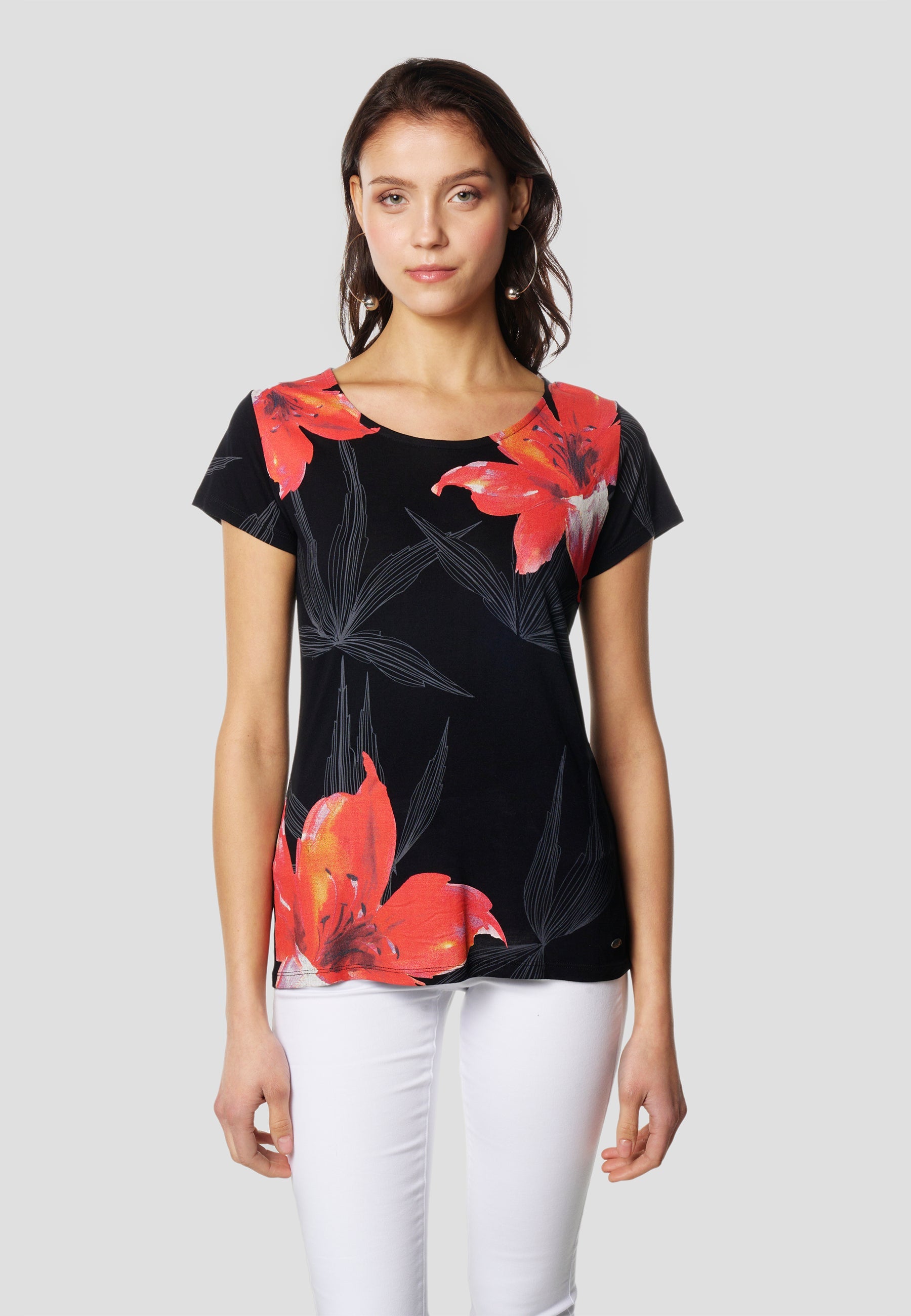 Camiseta Mujer Manga Corta Estampado Floral – Koroshi Negra