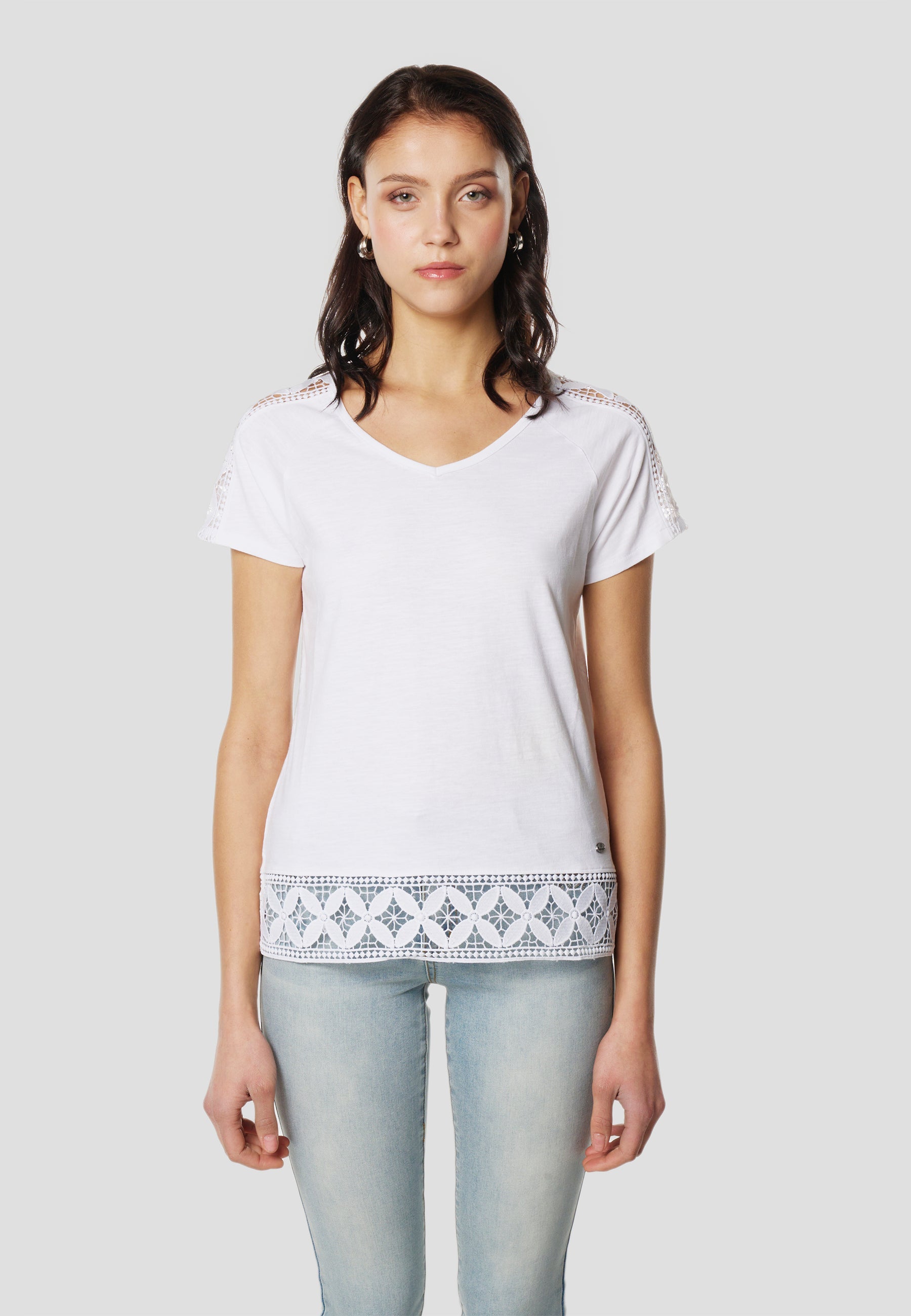Camiseta Mujer Manga Corta Escote Pico con Puntilla – Koroshi Blanca