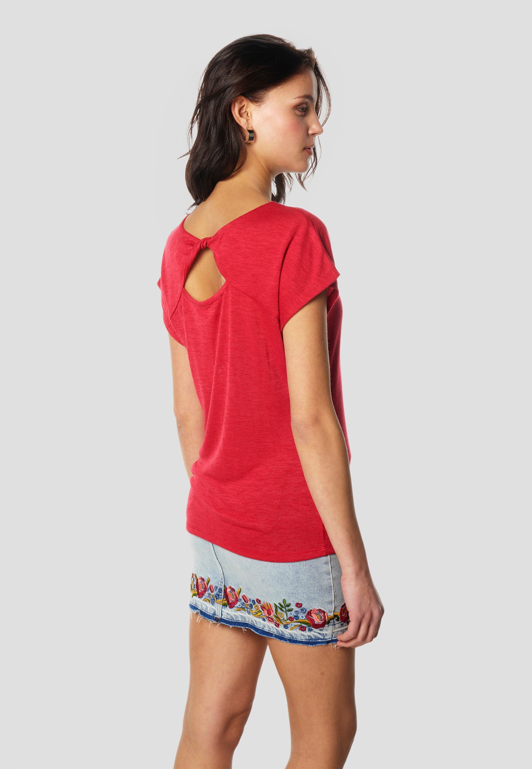 Camiseta Mujer Manga Corta Brillos con Logo – Koroshi 2612TP29