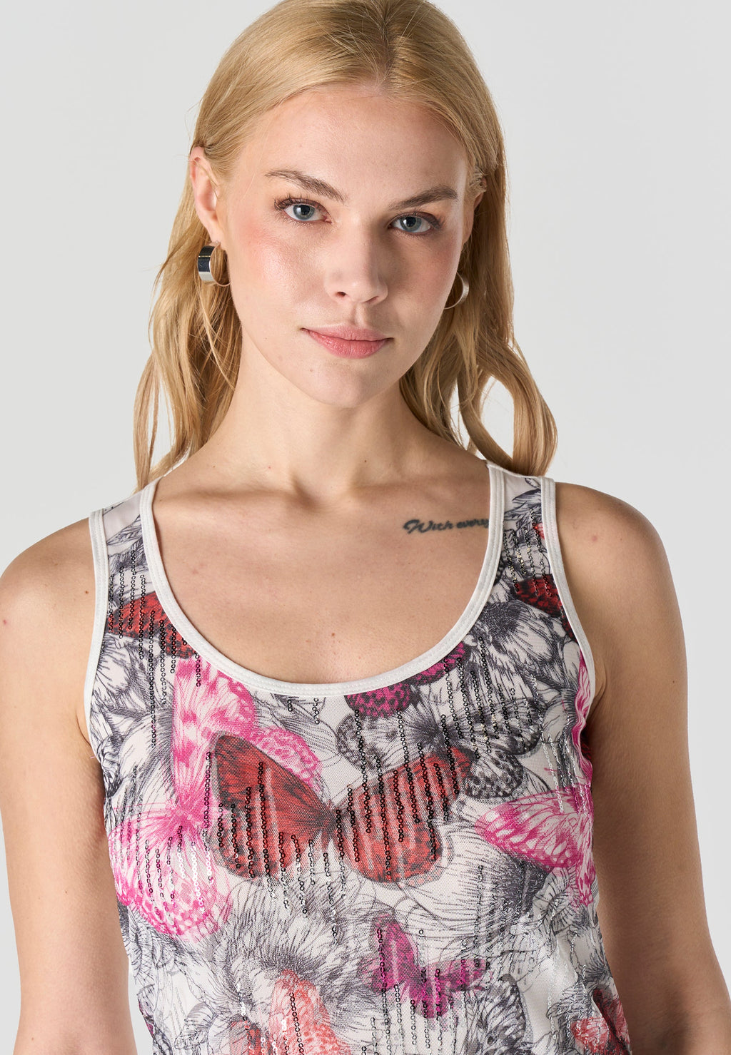 Camiseta Mujer Tirantes Estampada con Lentejuelas – Koroshi Fucsia