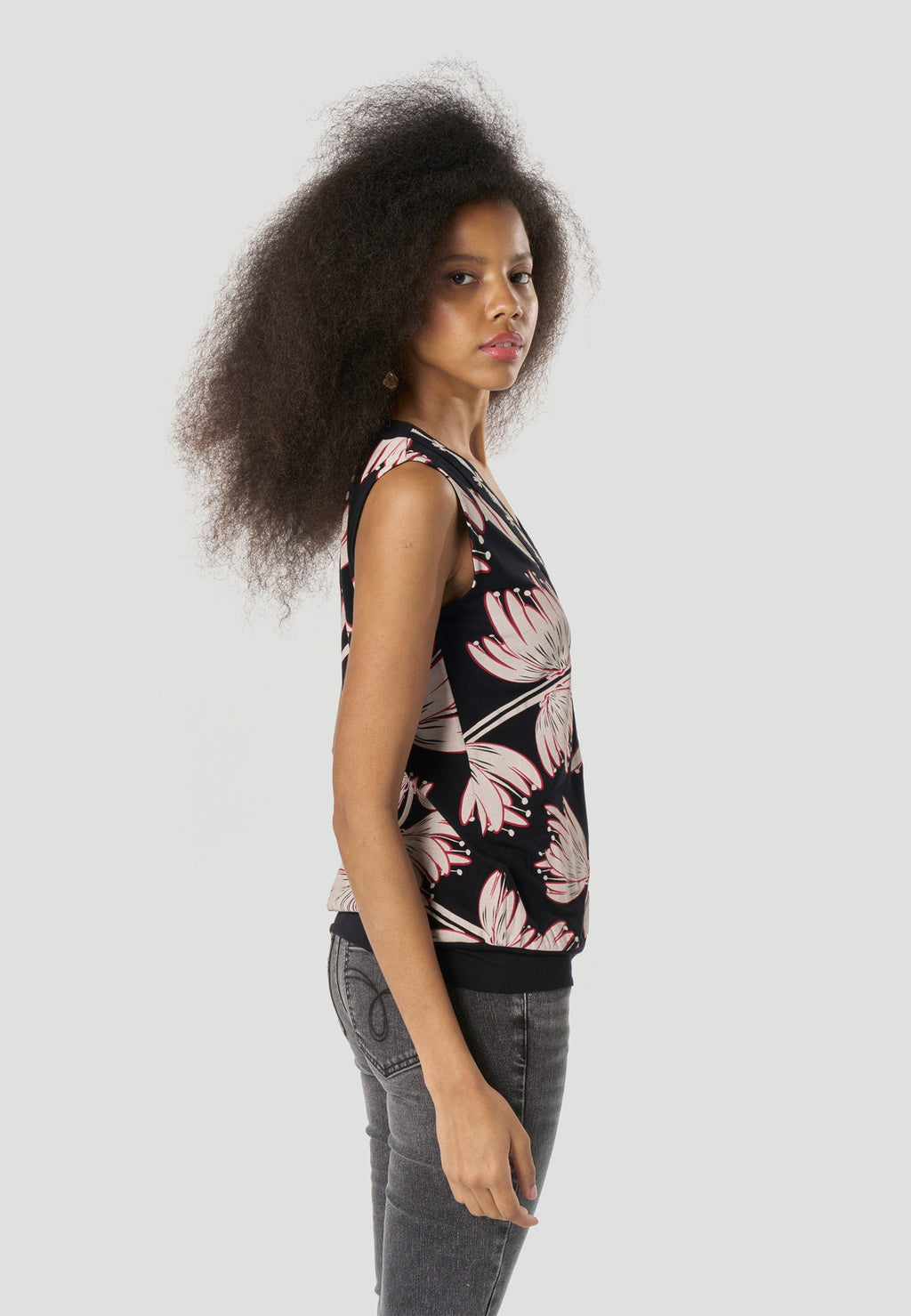 Camiseta Mujer Tirantes Estampada – Koroshi Negra