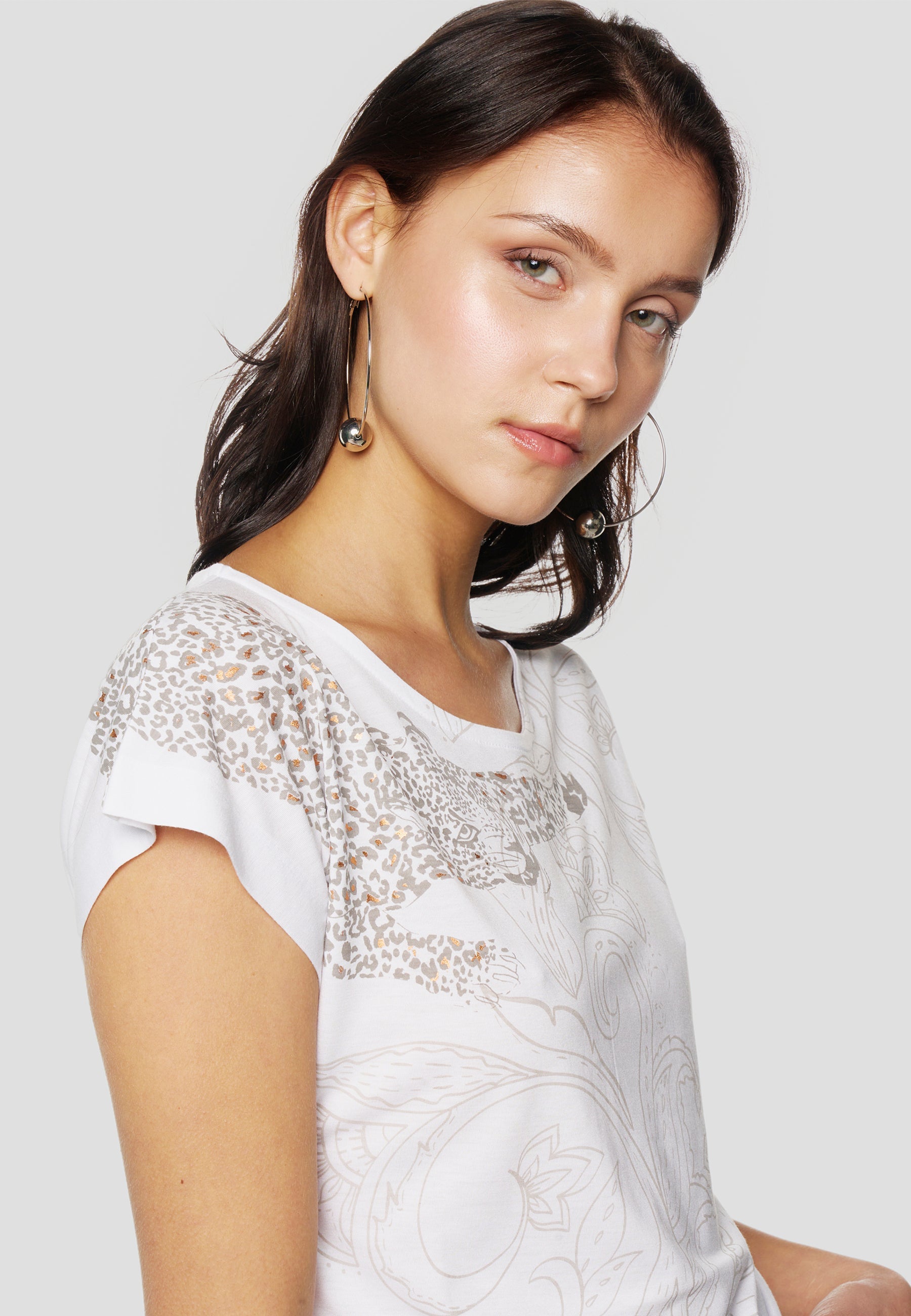 Camiseta Mujer Manga Corta Estampado Cachemir – Koroshi 2612TP41