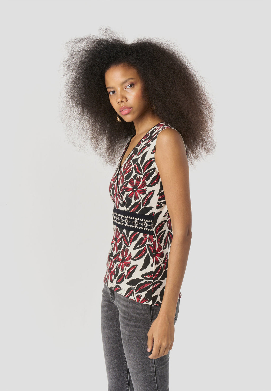 Camiseta Mujer Tirantes Escote Cruzado Estampada – Koroshi 2612TP44