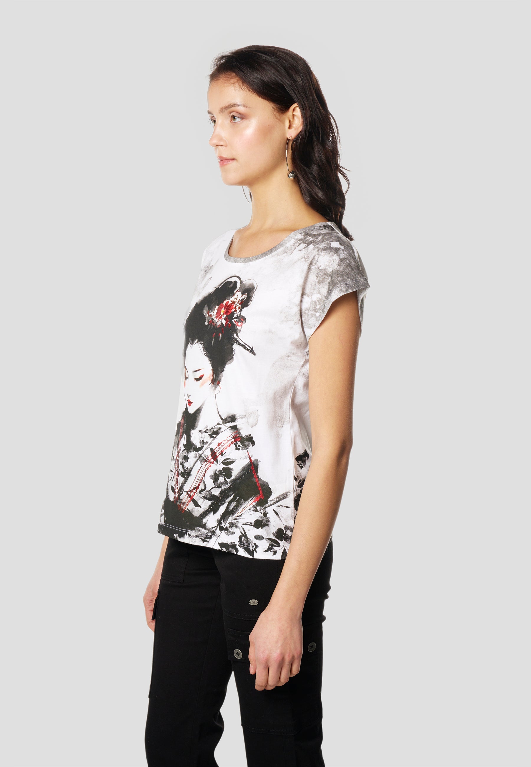 Camiseta Mujer Manga Corta Estampado Geisha – Koroshi Blanca