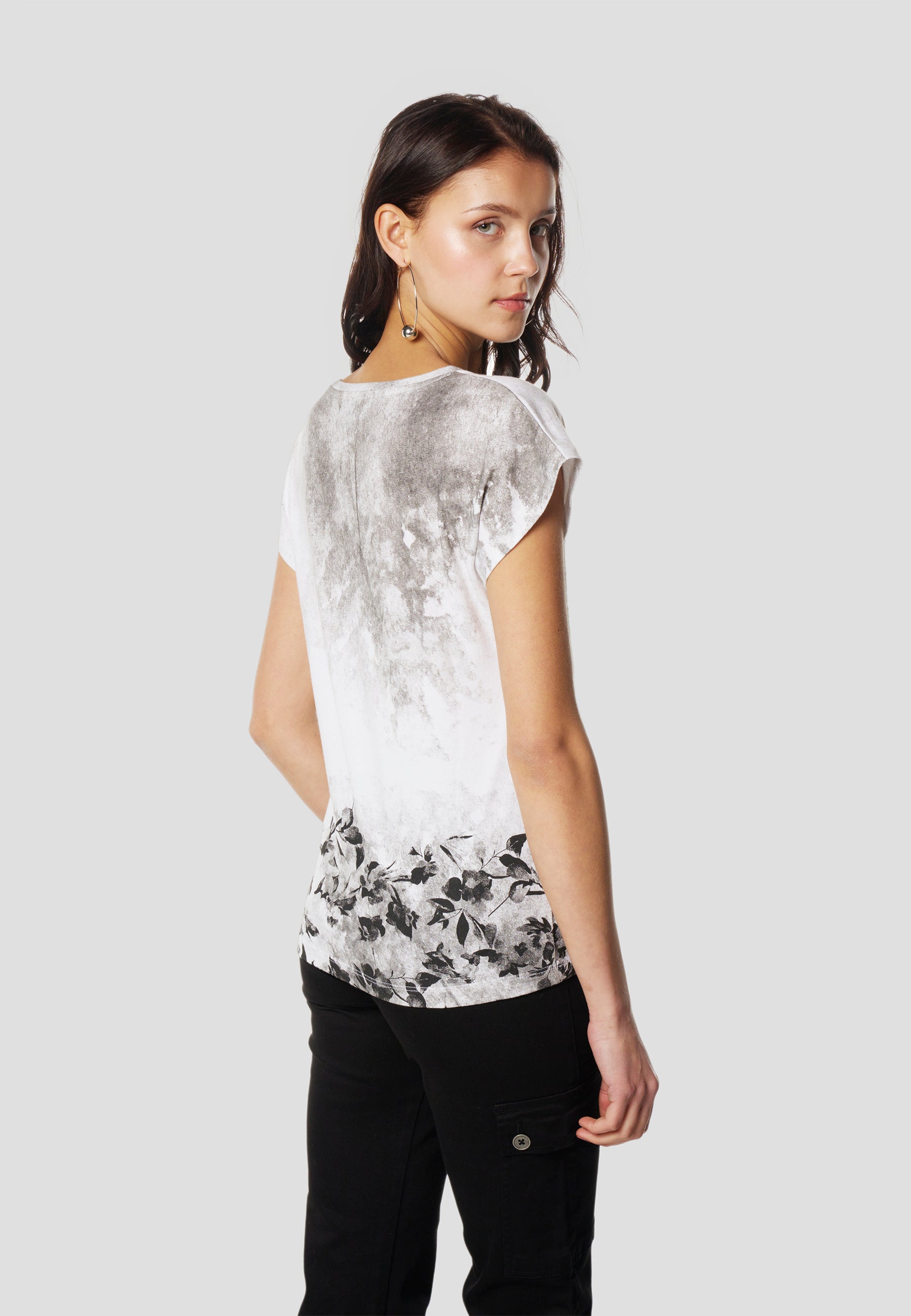 Camiseta Mujer Manga Corta Estampado Geisha – Koroshi Blanca