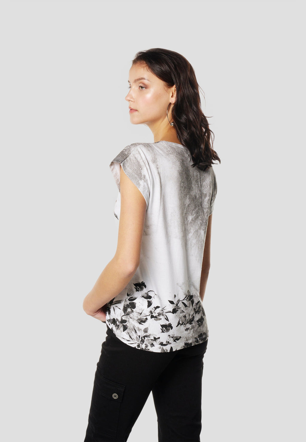 Camiseta Mujer Manga Corta Estampado Geisha – Koroshi Blanca