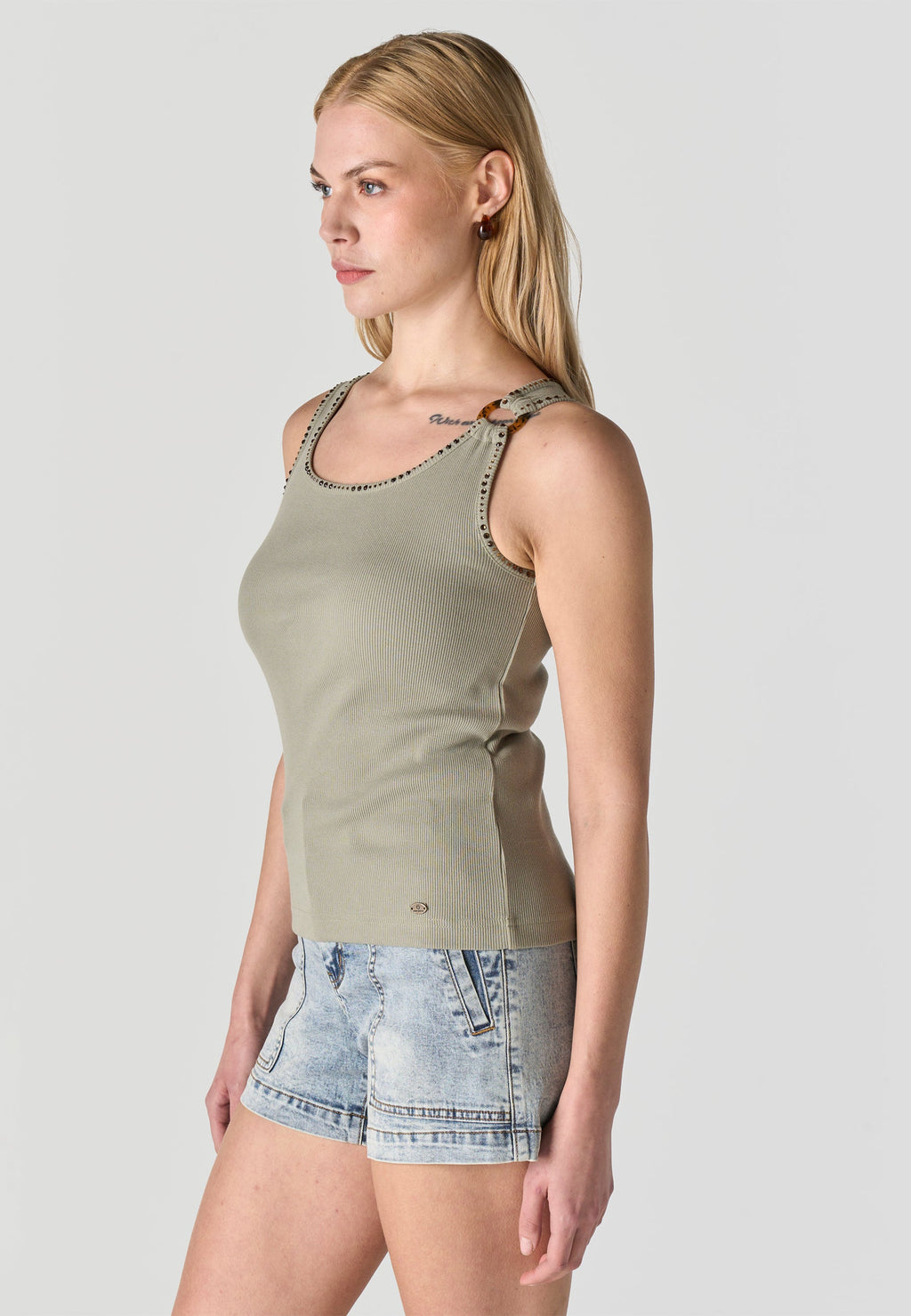 Camiseta Mujer Tirantes Canalé Pedrería con Aro – Koroshi 2612TP83