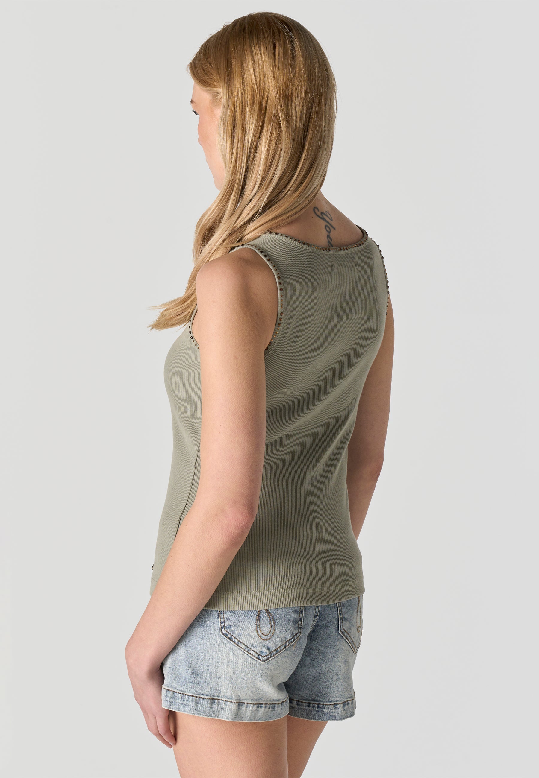 Camiseta Mujer Tirantes Canalé Pedrería con Aro – Koroshi 2612TP83