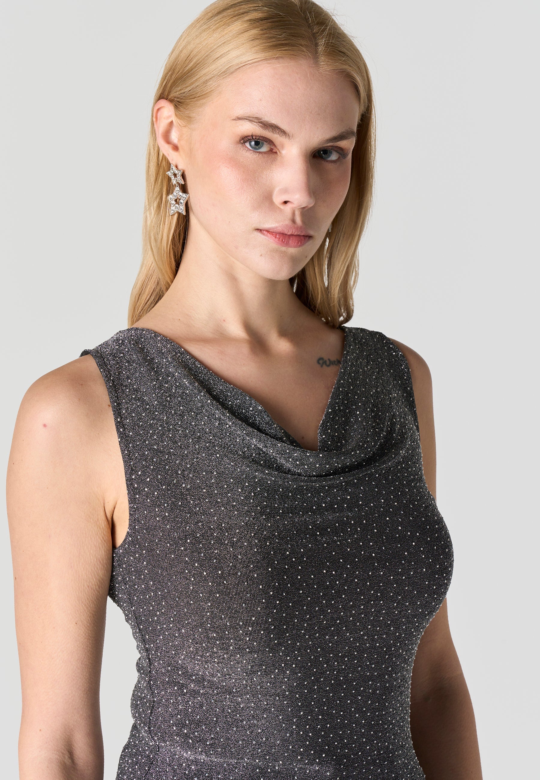 Camiseta Mujer Tirantes Brillos – Koroshi Gris