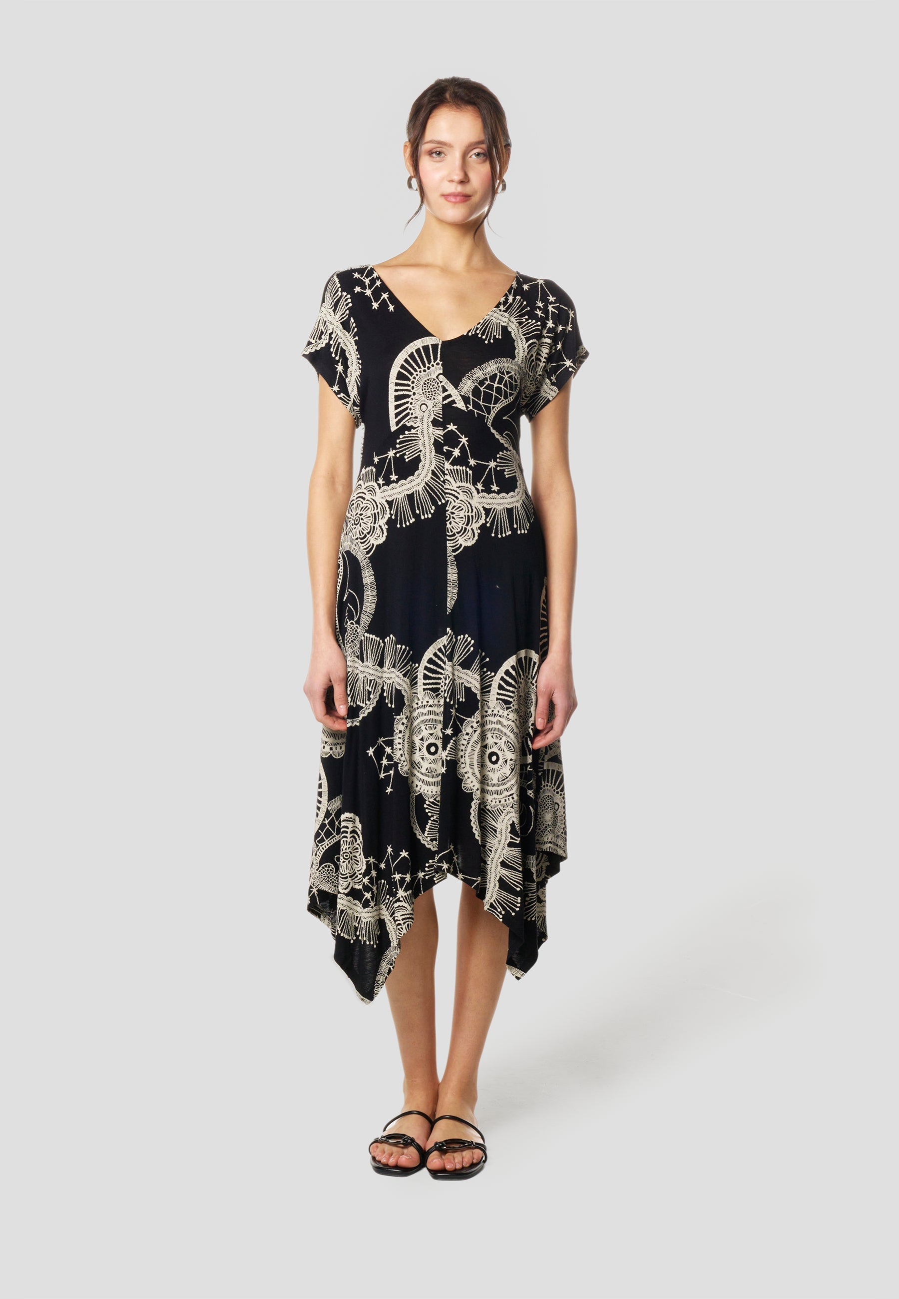 Vestido Corto Negro Mujer Estampado Mandala – Koröshi