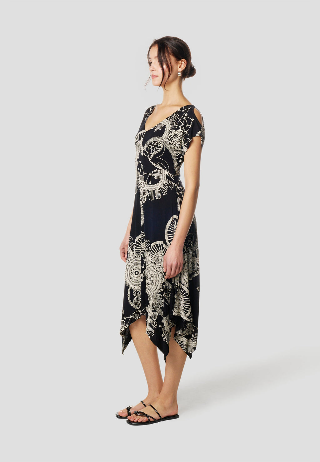 Vestido Corto Negro Mujer Estampado Mandala – Koröshi