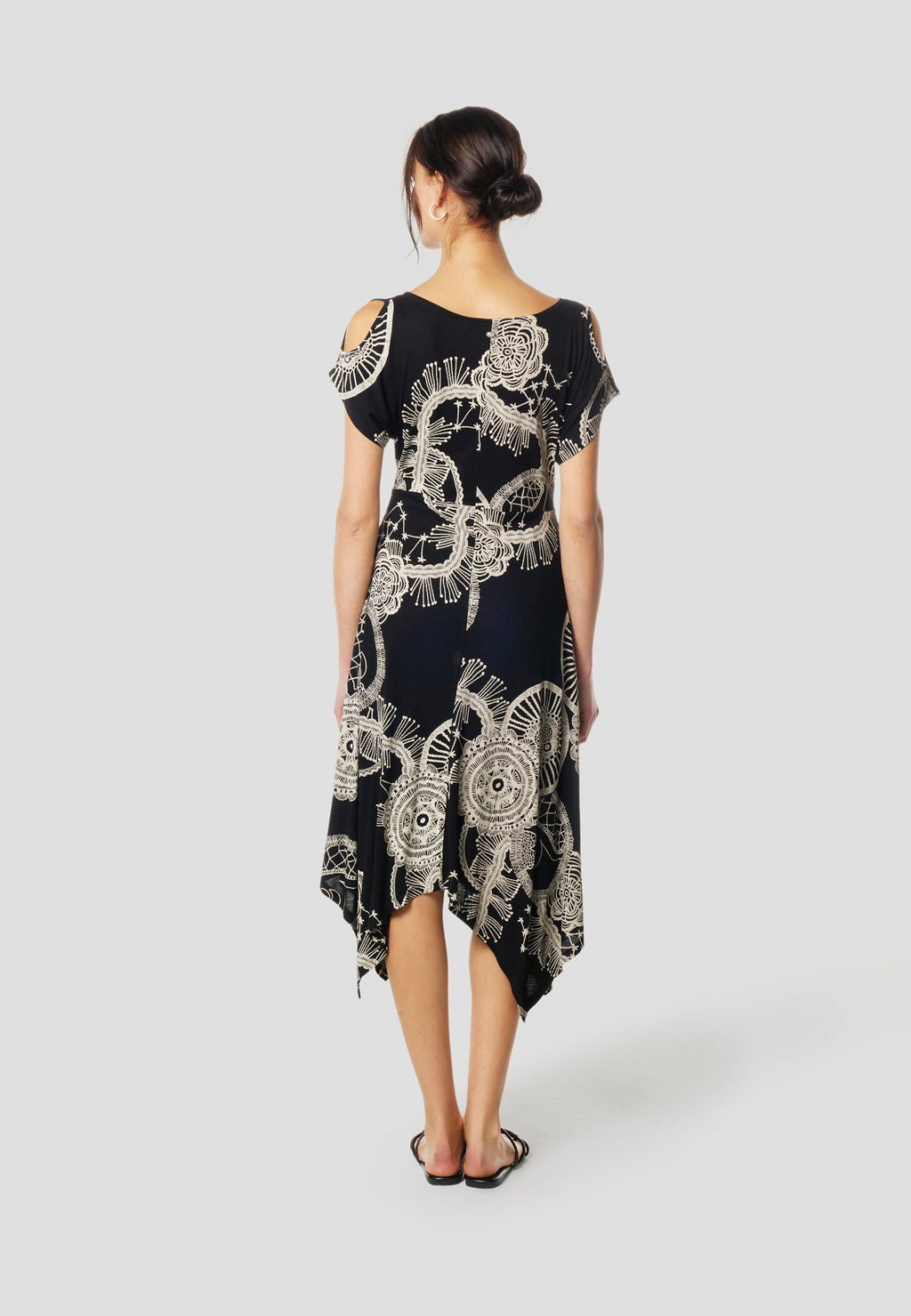 Vestido Corto Negro Mujer Estampado Mandala – Koröshi