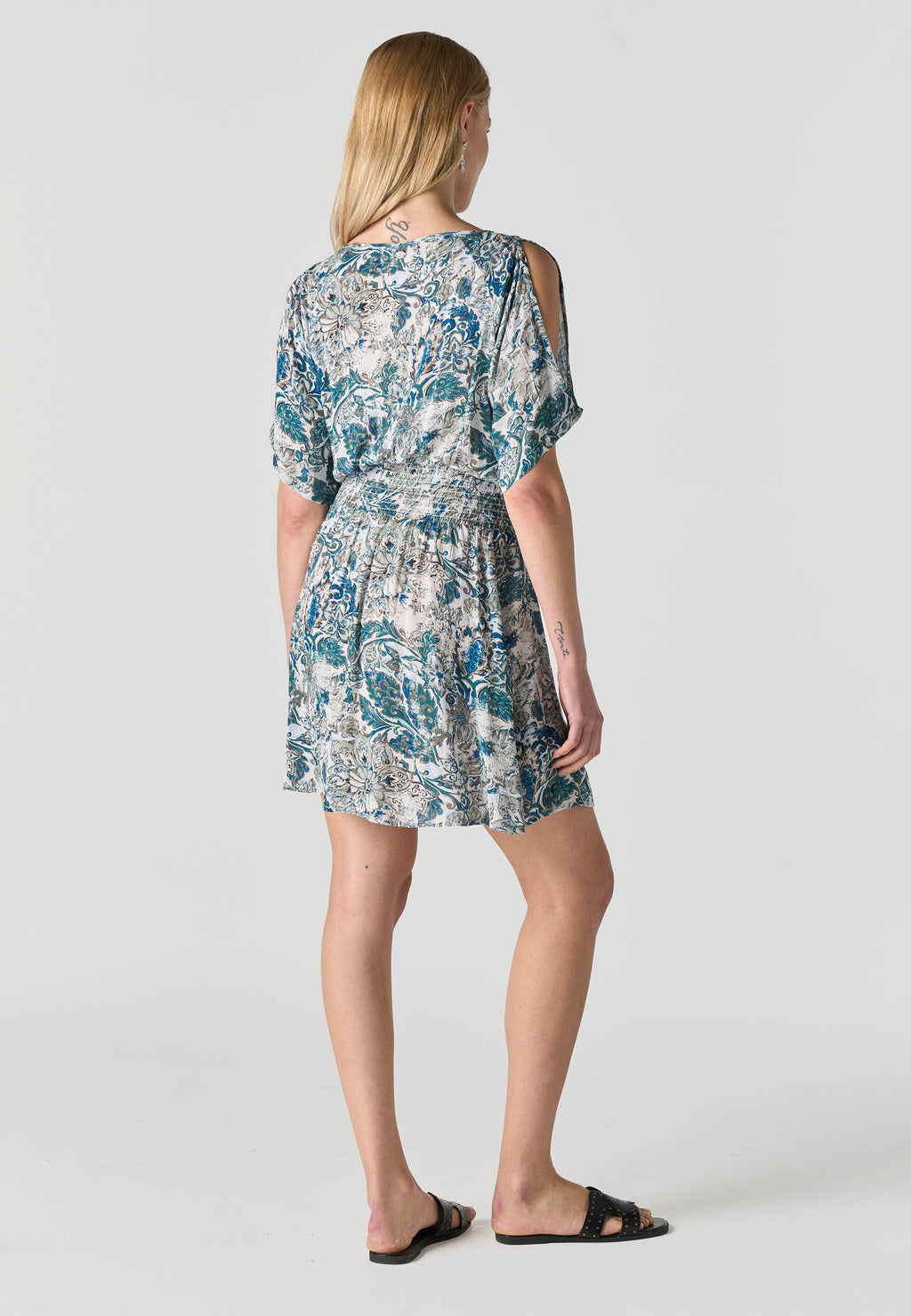 Vestido Mujer Corto Estampado Hombros Descubiertos – Koroshi Multicolor