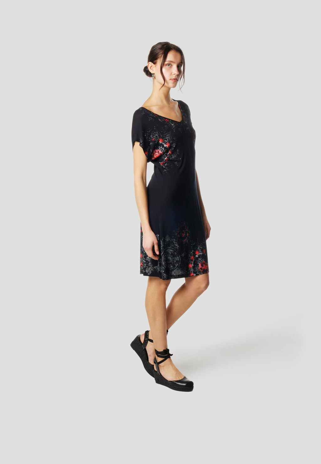 Vestido Mujer Corto Estampado Floral – Koroshi Negro