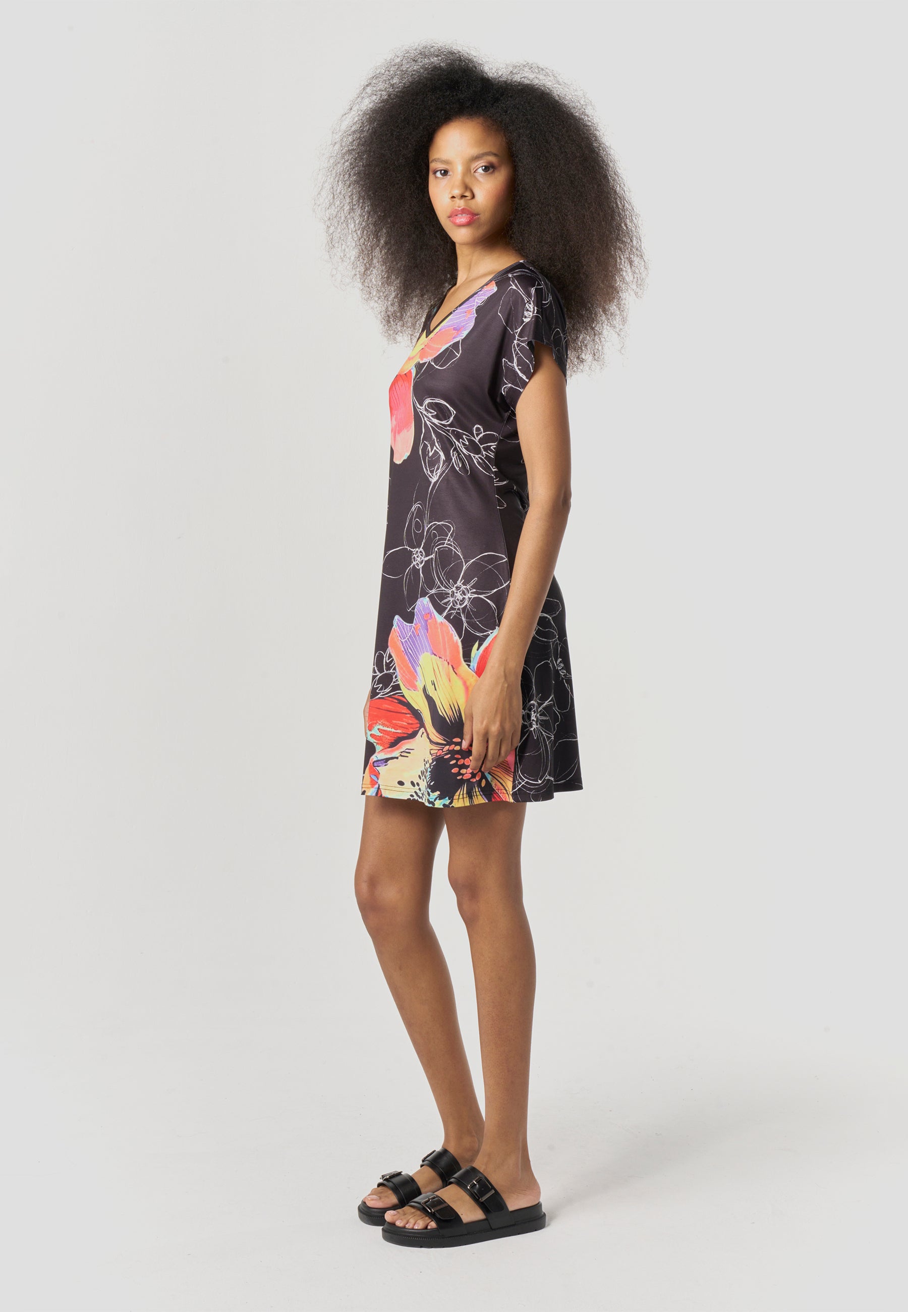 Vestido Mujer Corto Estampado Floral – Koroshi Negro