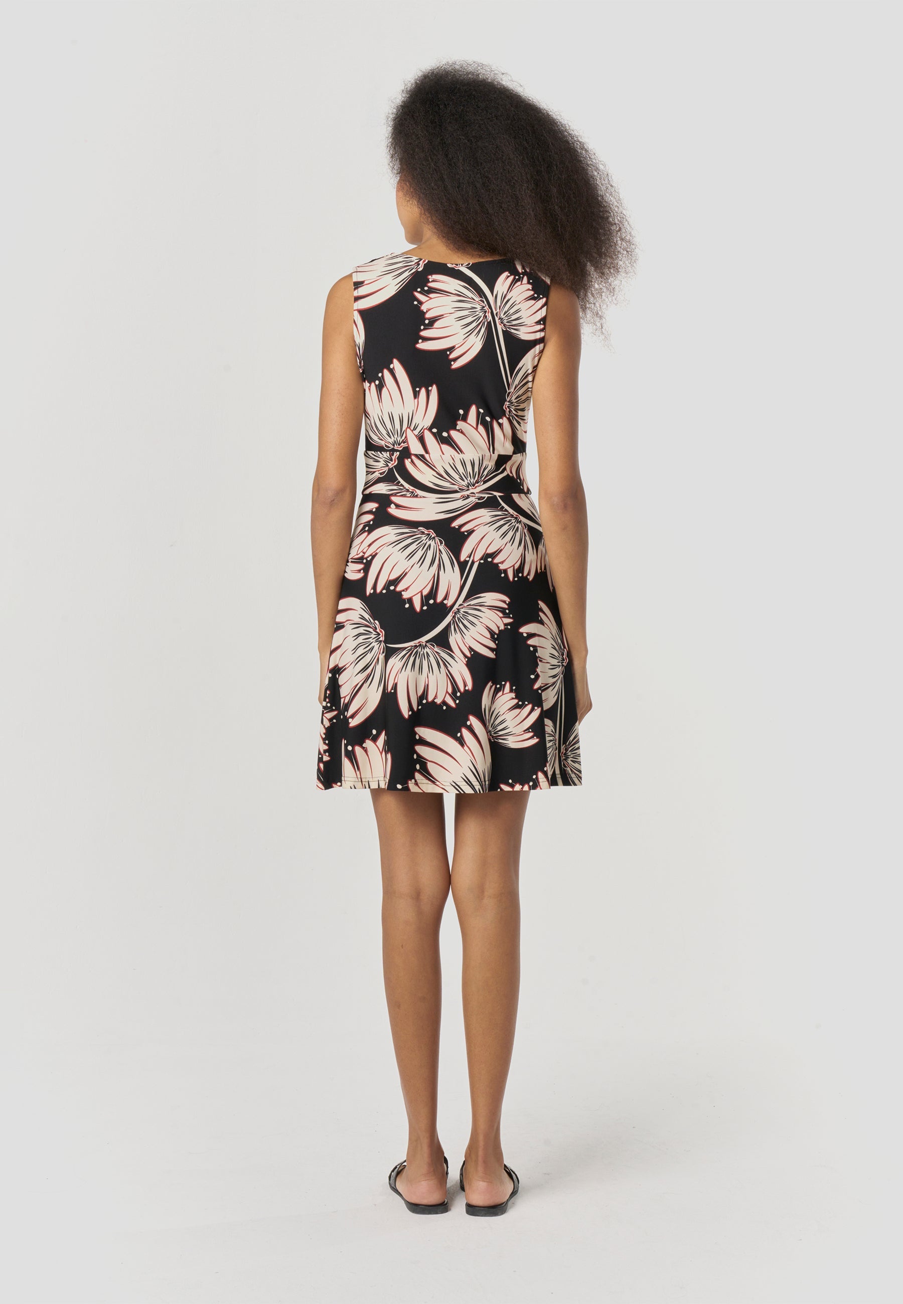 Vestido Corto Mujer Punto Estampado Floral Escote Pico – Koroshi Negro
